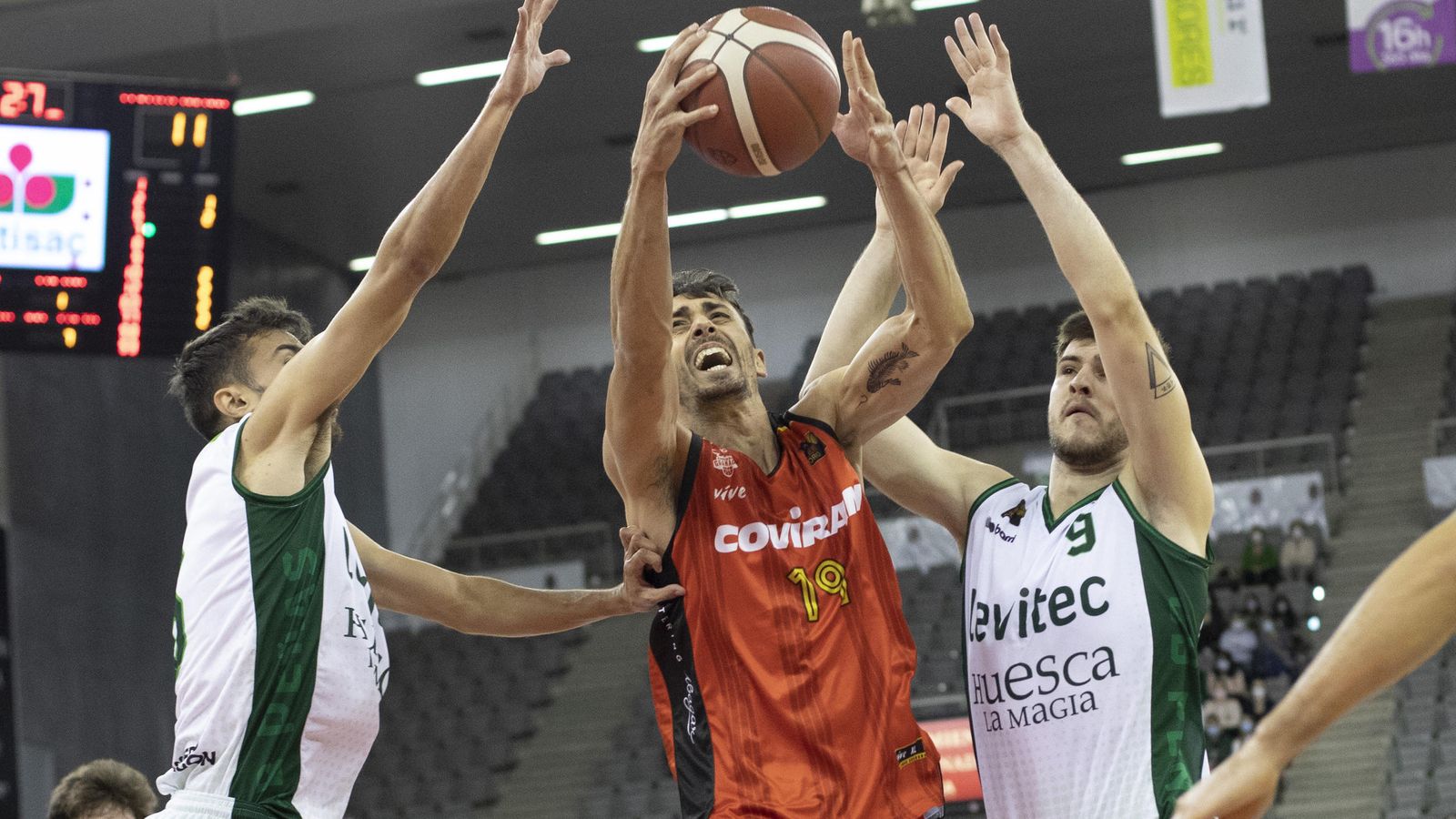 Pere Tomàs cuajó un gran partido aportando en todas las facetas.