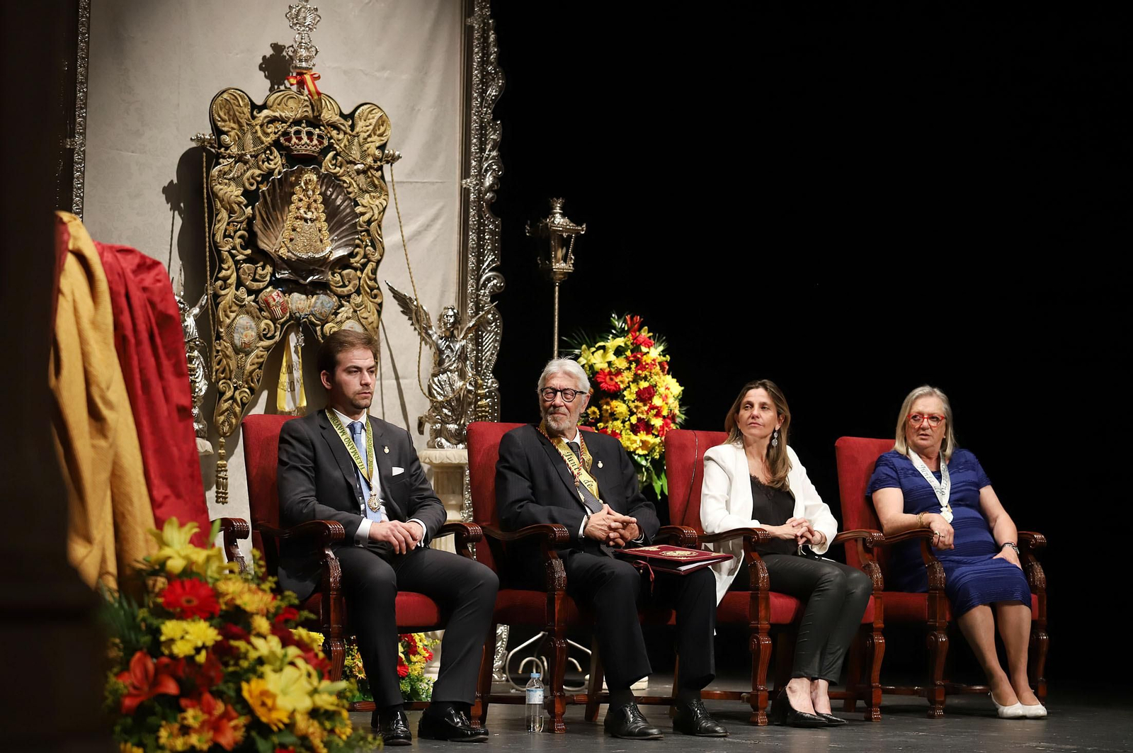 Eduardo Fernández Jurado pregona a la Hermandad de Emigrantes, en imágenes