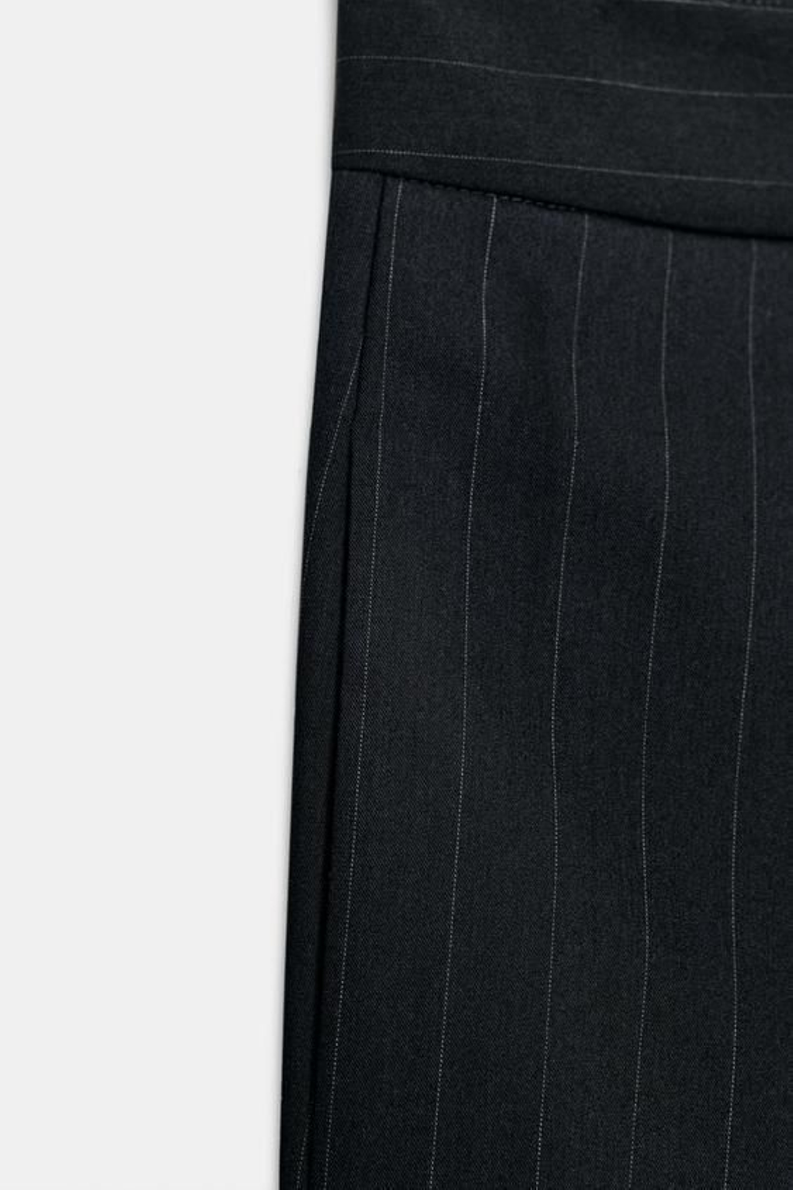 Pantalones anchos de rayas diplomáticas