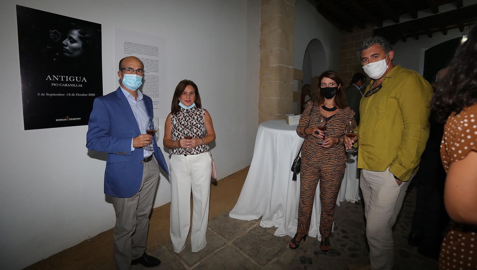 Pío Cabanillas inaugura 'Antigua' en bodegas Tradición