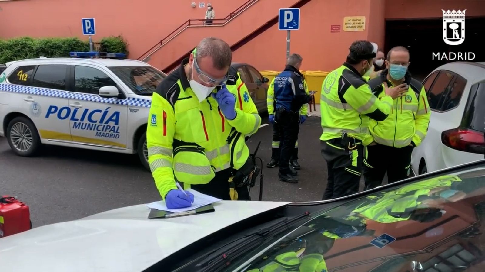 Fallece una mujer de 35 años atropellada por su propio coche en Madrid