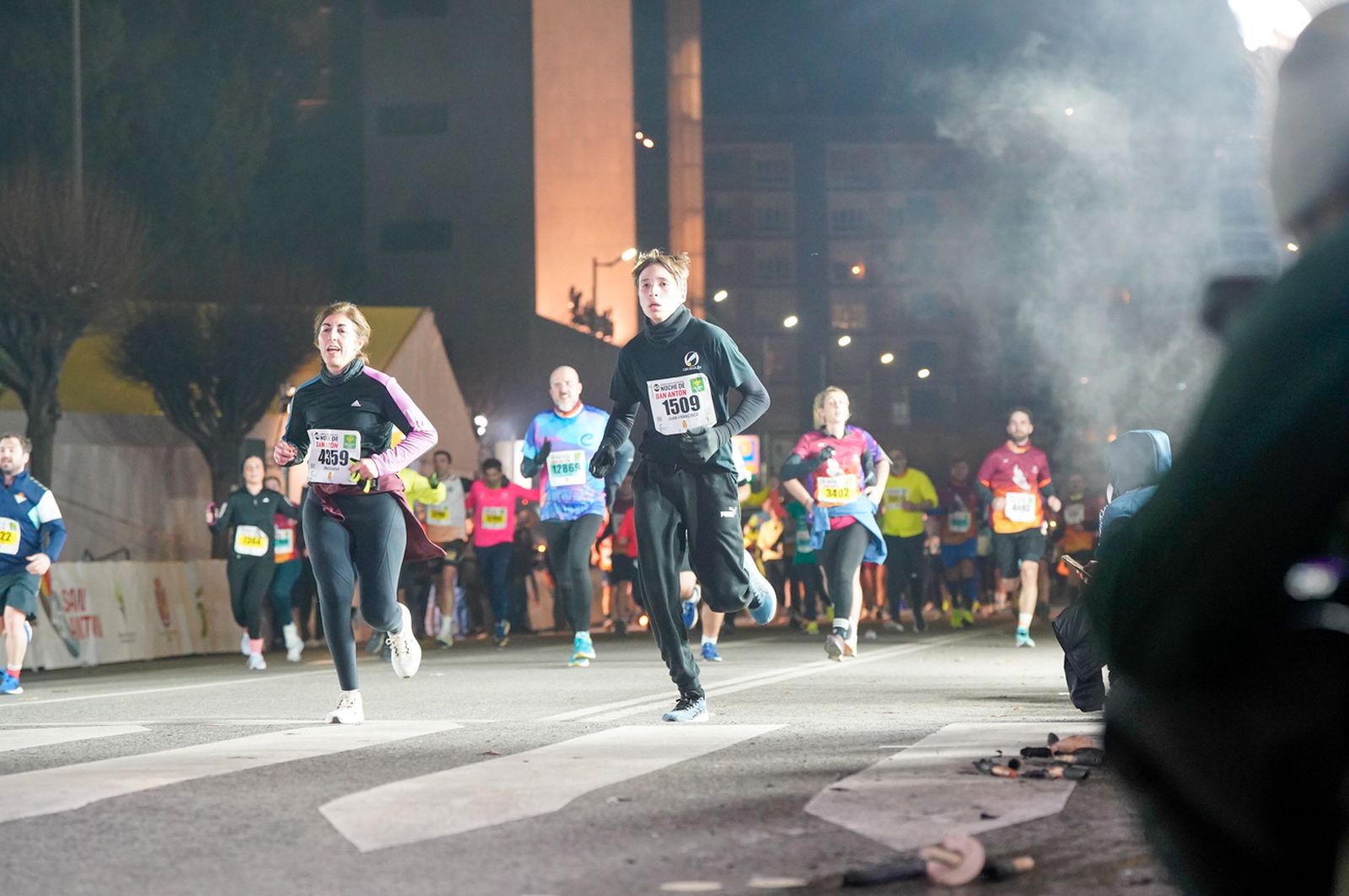 En imágenes: búscate en tu llegada a meta de la Carrera de San Antón 2026 (15)