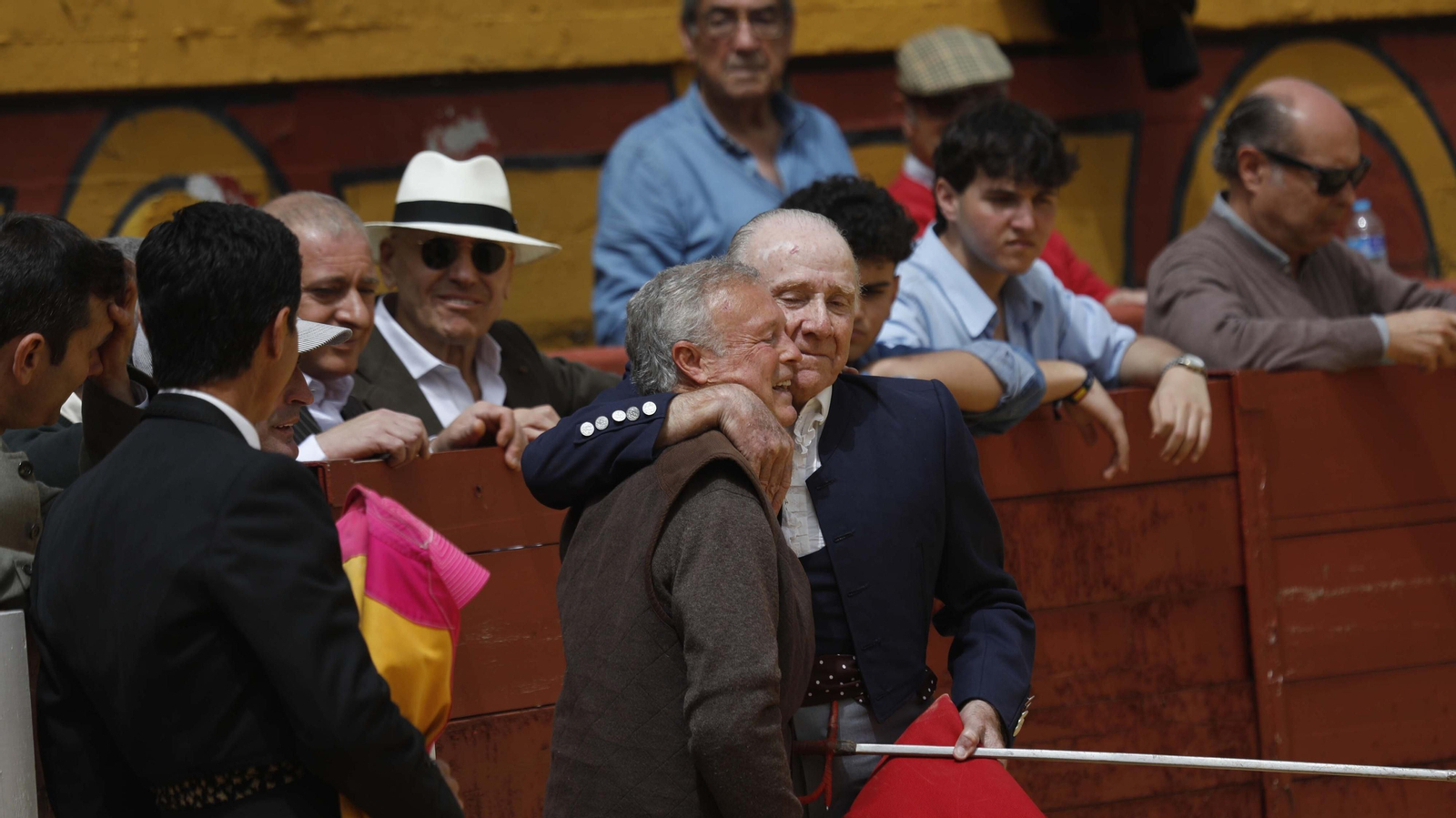 La clase magistral de tauromaquia organizada por Miguelete, en imágenes