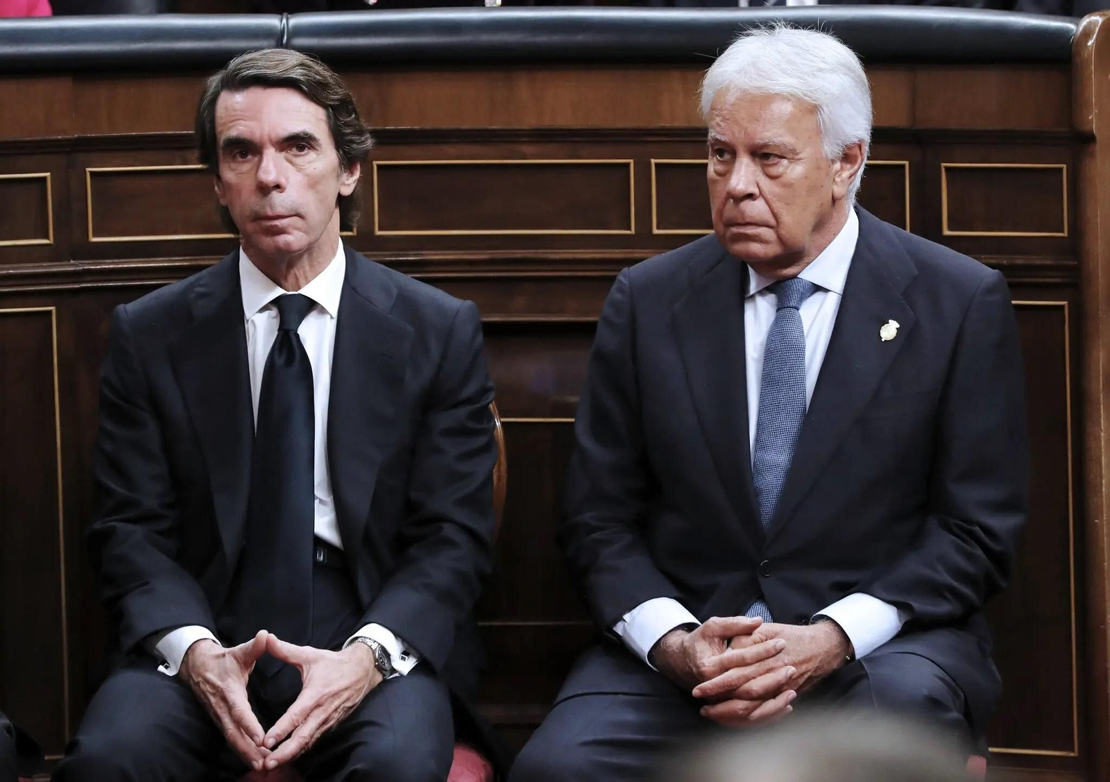 Los expresidentes José María Aznar y Felipe González.