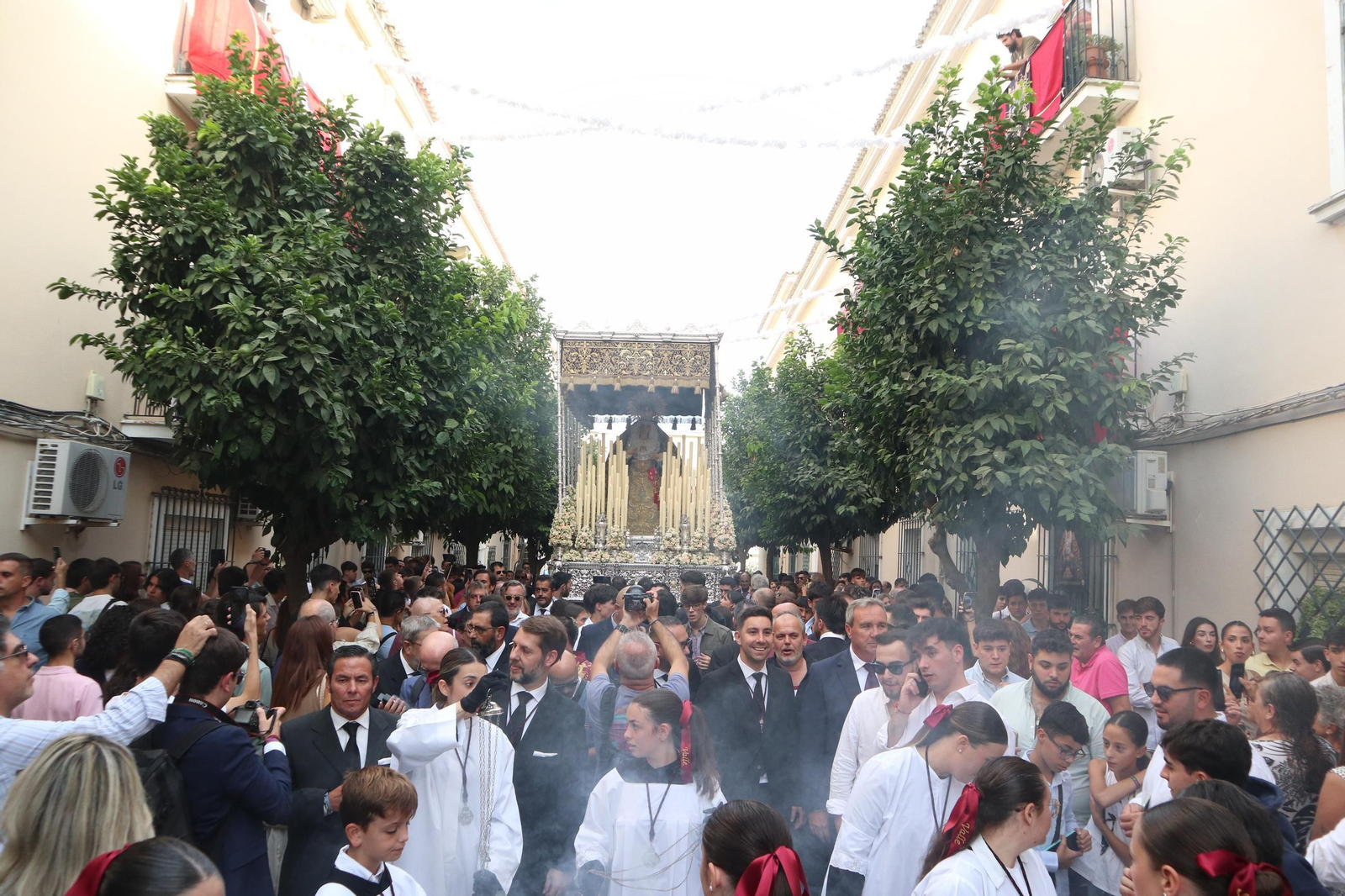 Extraordinaria de la Virgen del Valle de Huelva en imágenes