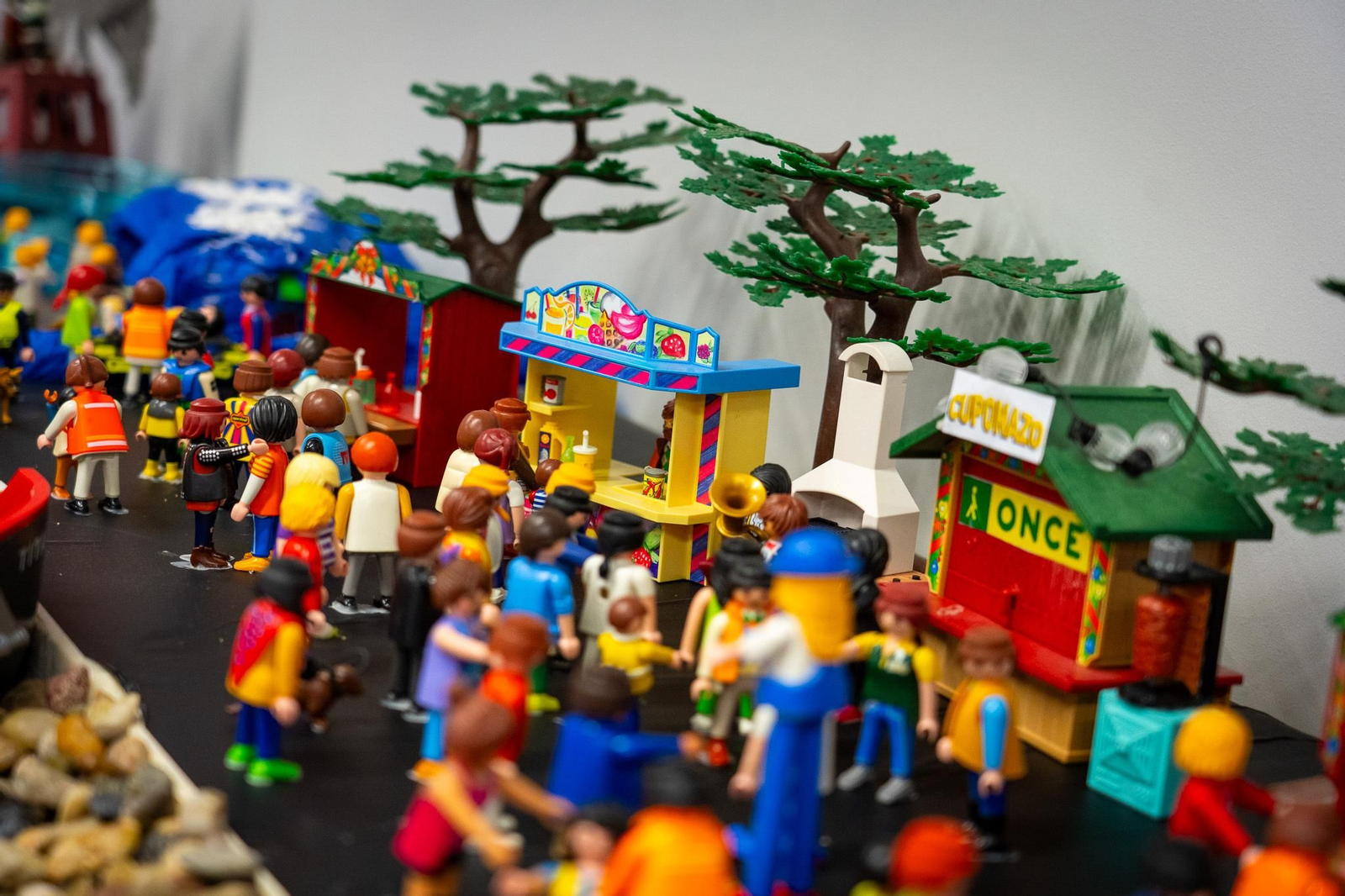 El Aula del Mar se sumerge en las aventuras de los playmobil con una exposición inspirada en el mar