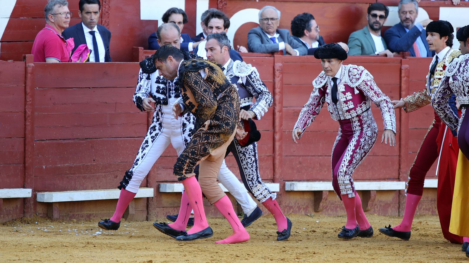 Última tarde de toros de la Feria de Jerez 2024 con Morante, Manzanares y Castella