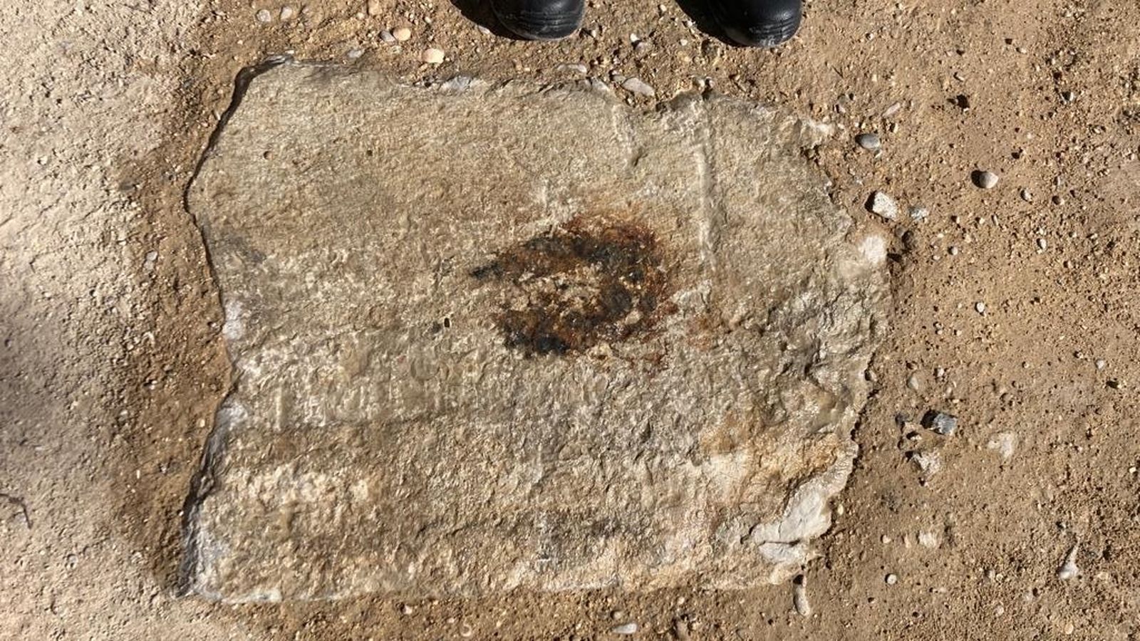 Primera piedra del obelisco proyectado en la plaza del Rey en 1910.