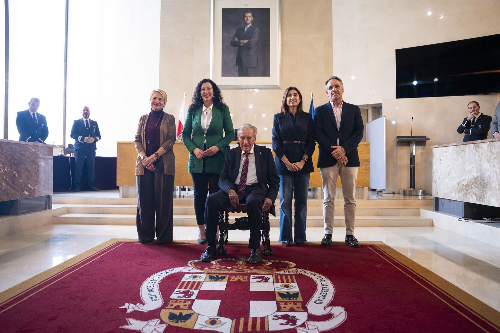 La galería del Escudo de Oro de la Ciudad de Almería a Juan Rigaud