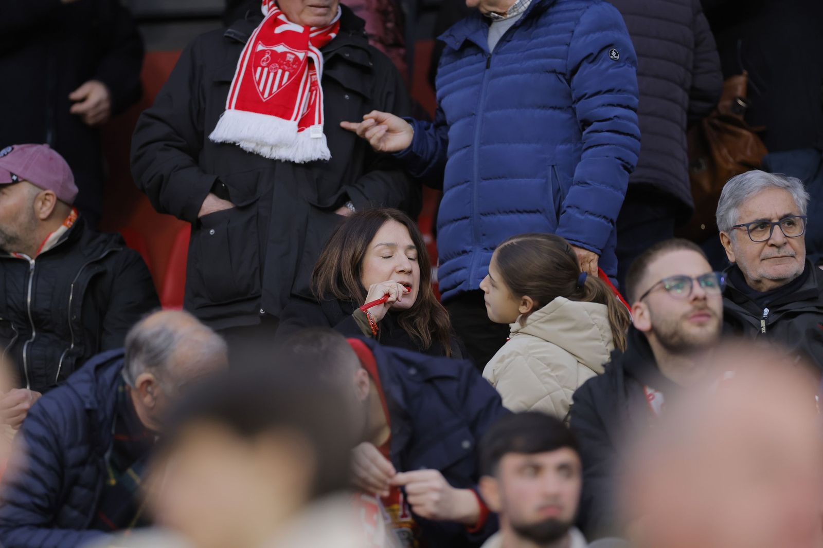 Búscate en las fots del Sevilla fC - Bibao
