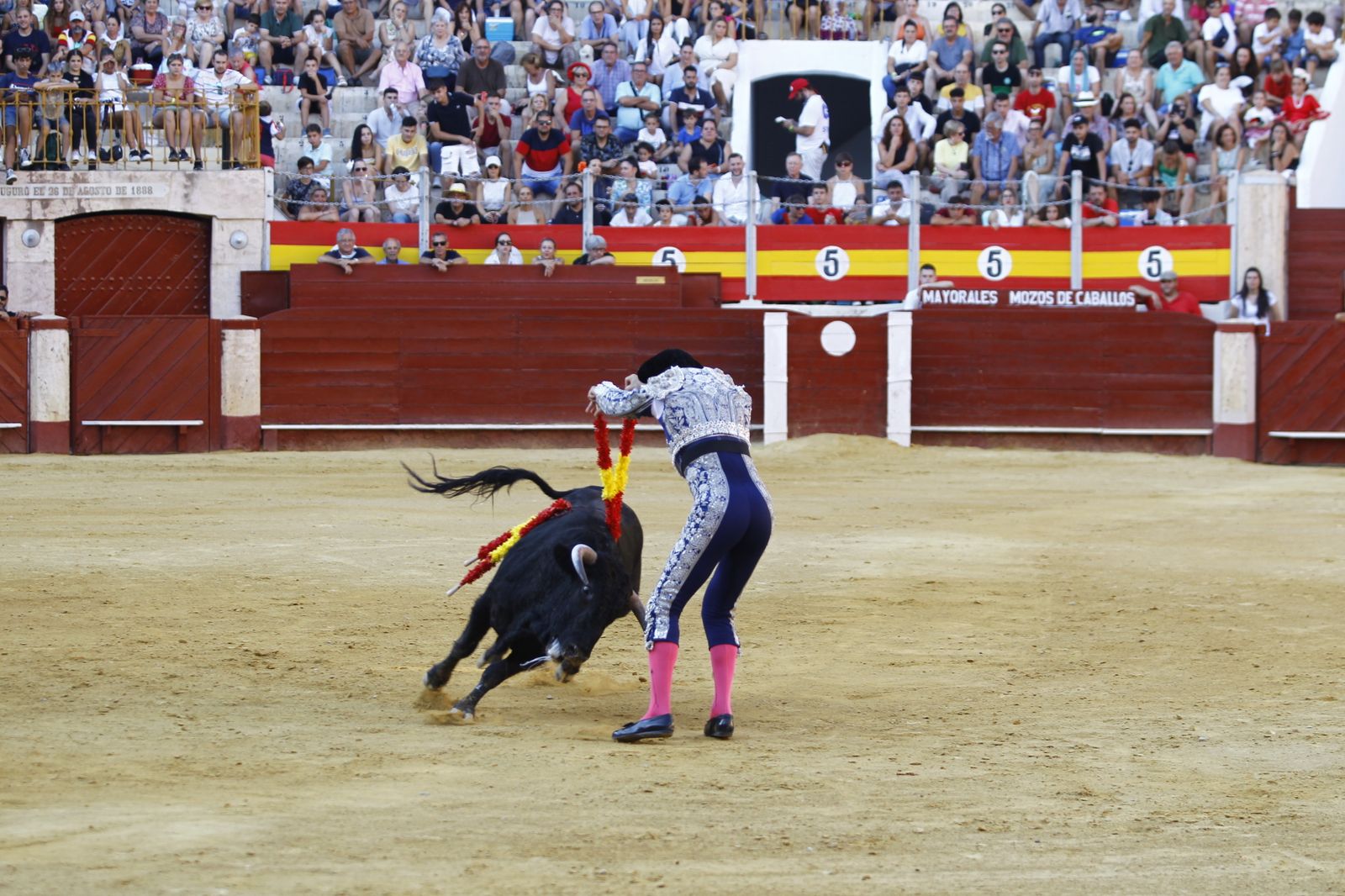 Imágenes de la novillada organizada por la Escuela Taurina de Almería