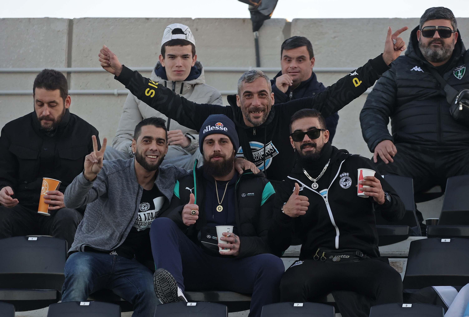 Búscate durante el Balona - Antoniano en el Ciudad de La Línea