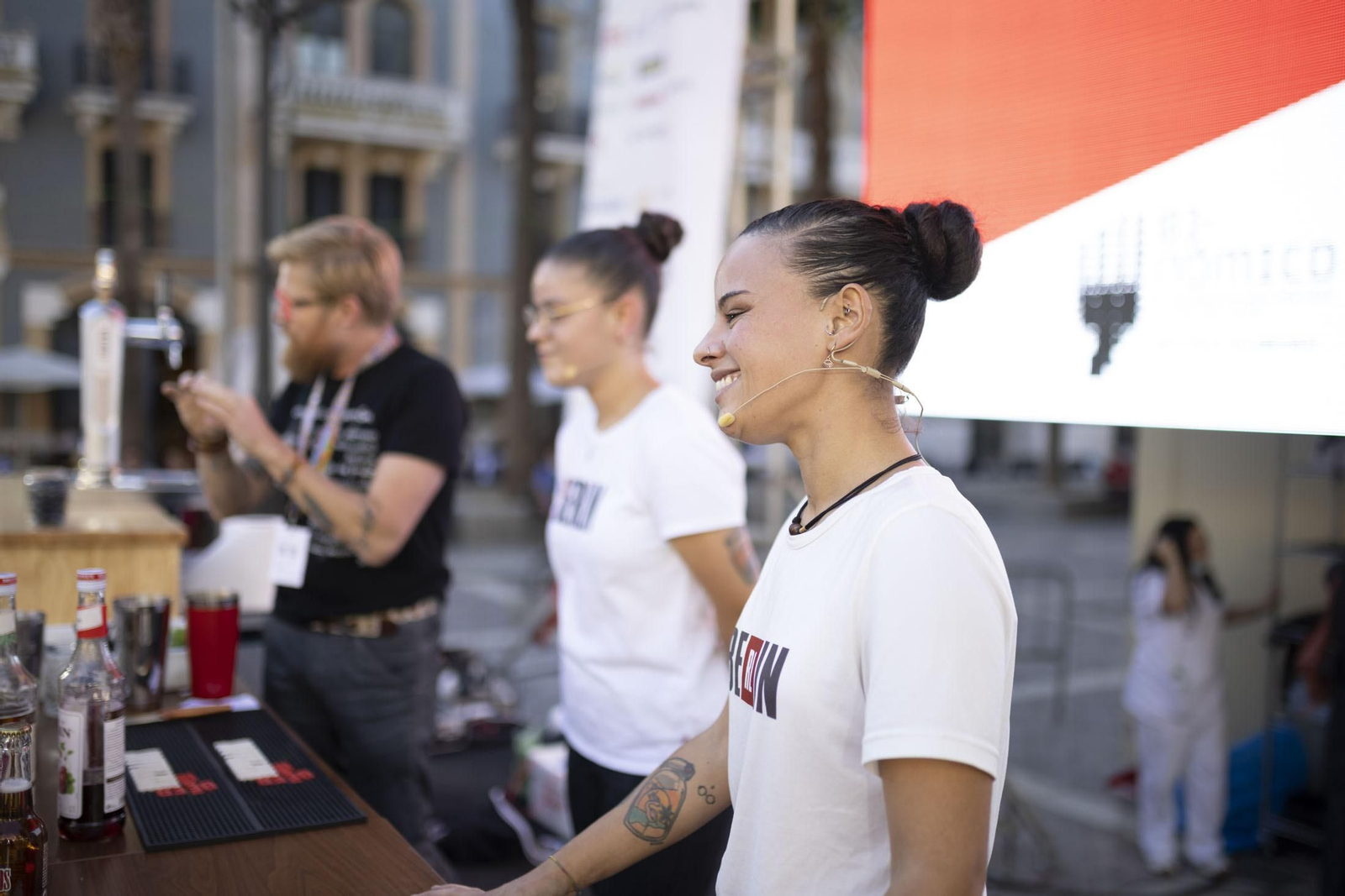 El Bar Berlín muestra su "coctelería cervecera" en la Plaza de las Monjas