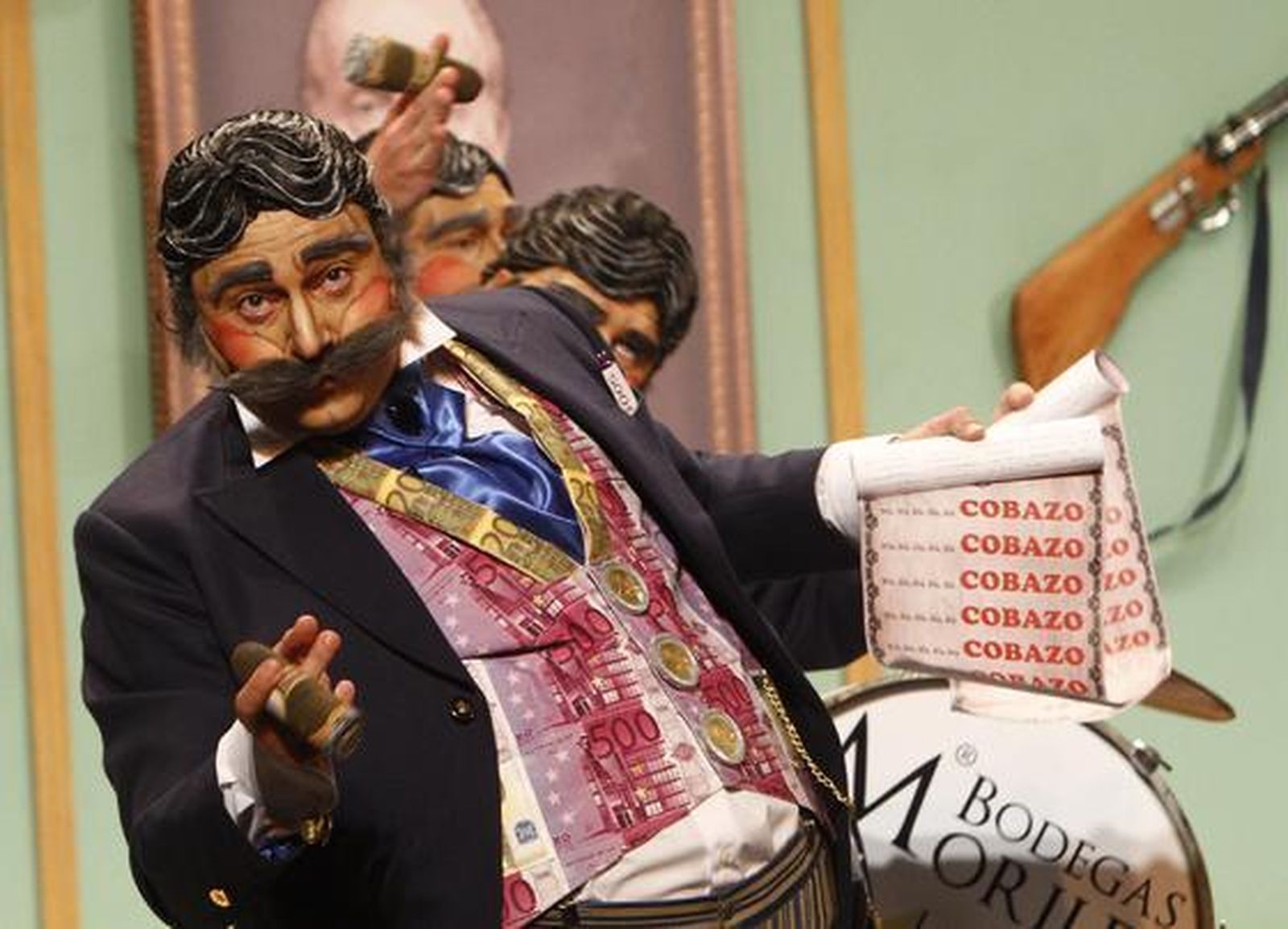 Chirigota 'Las verdades del banquero'

Foto: Lourdes de Vicente