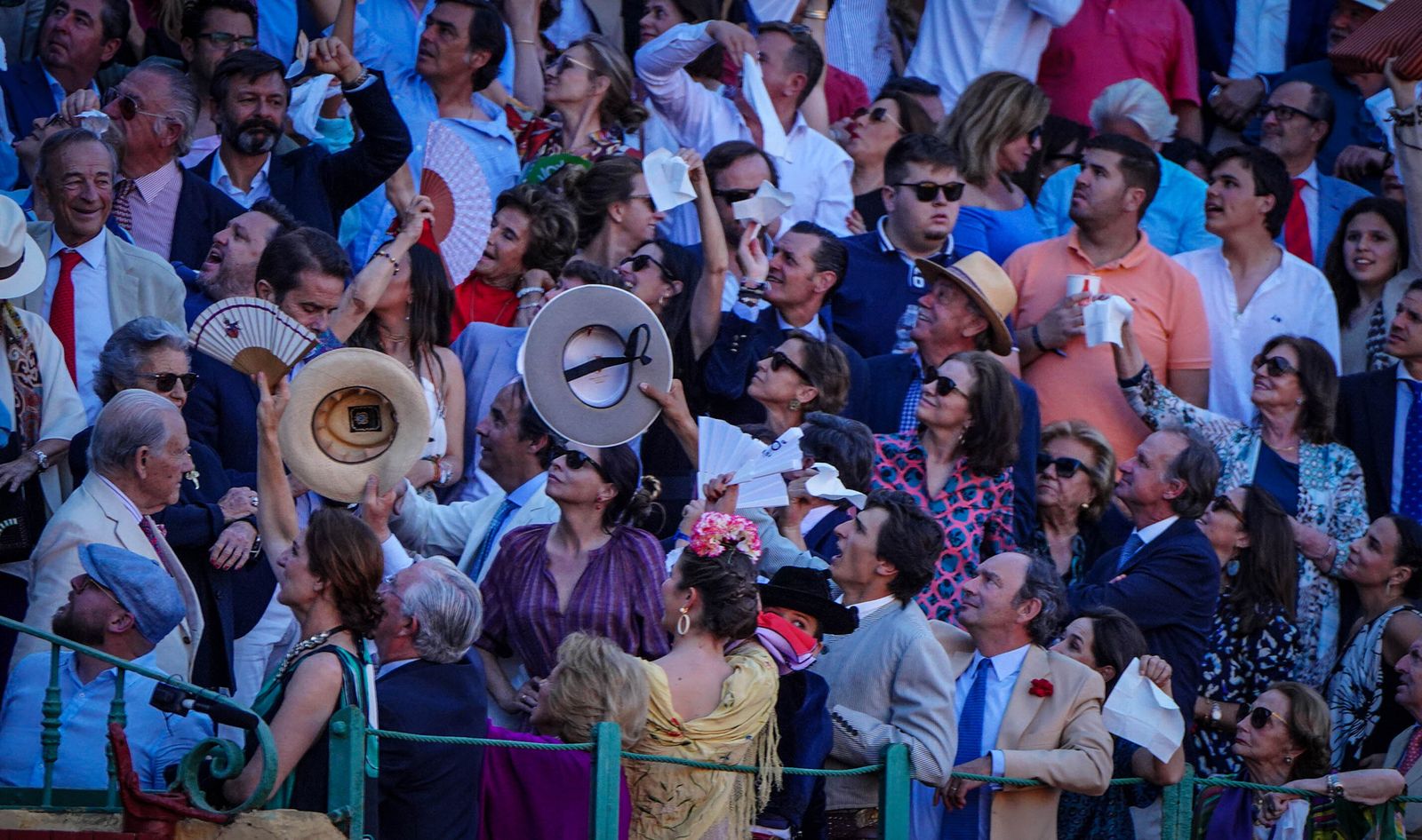 Puerta grande para Roca Rey y El Juli en la plaza de toros de Jerez