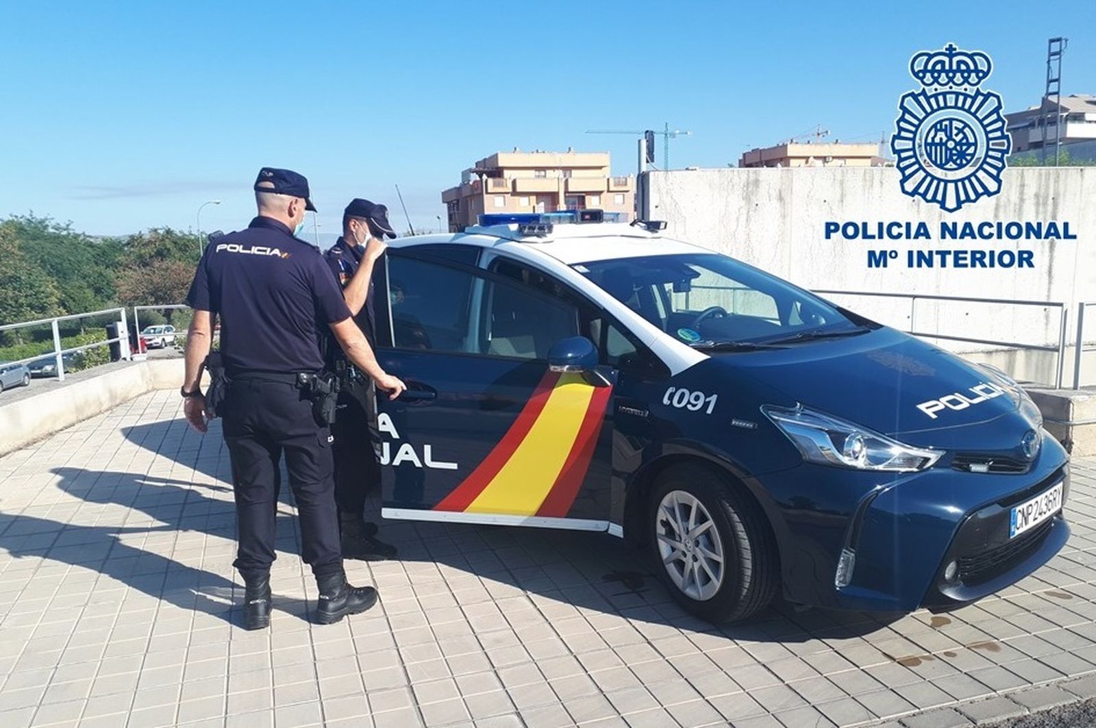 Imagen de archivo de una patrulla de la Policía Nacional de Granada