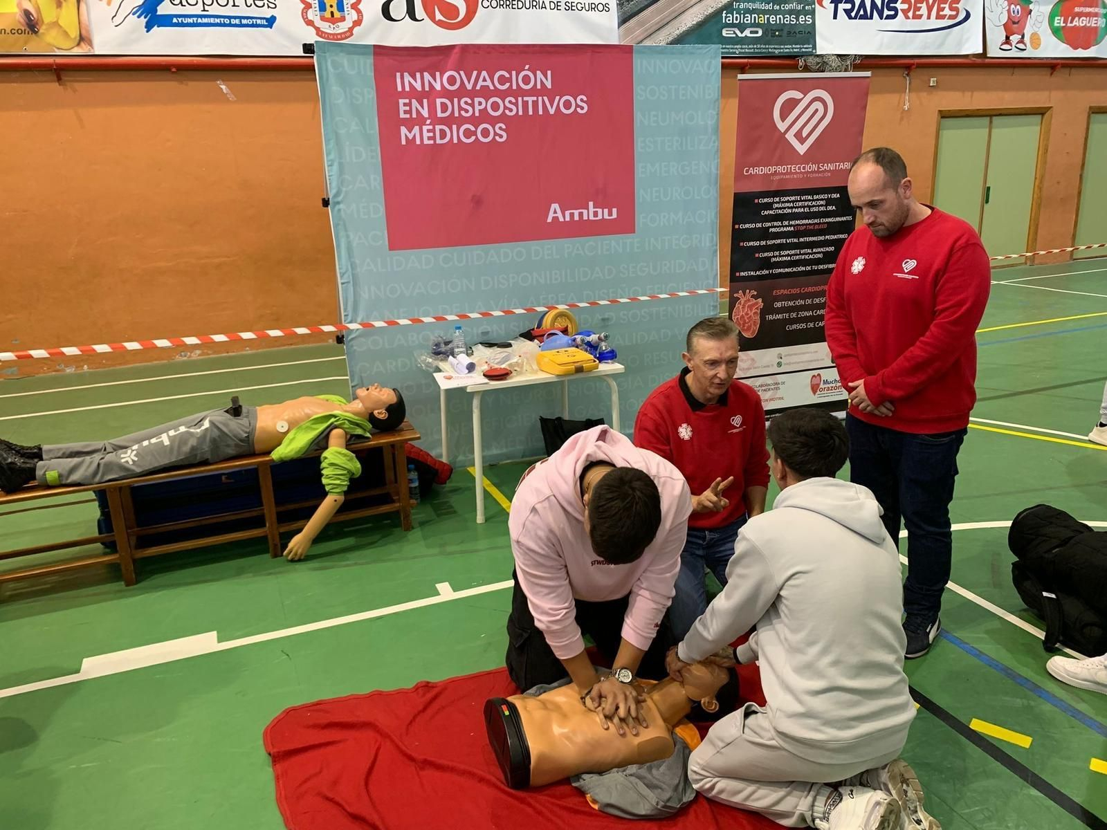Más de 1.500 estudiantes reciben técnicas básicas de reanimación cardiopulmonar