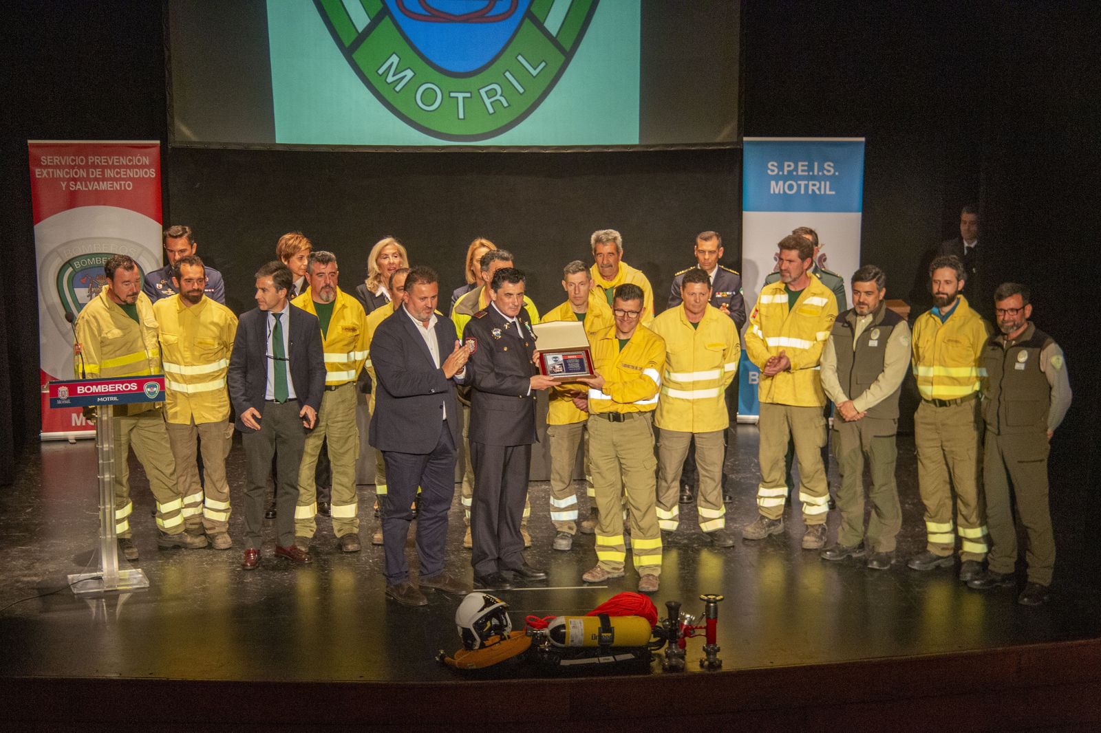 Así ha sido la entrega de condecoraciones y reconocimientos de los Bomberos de Motril