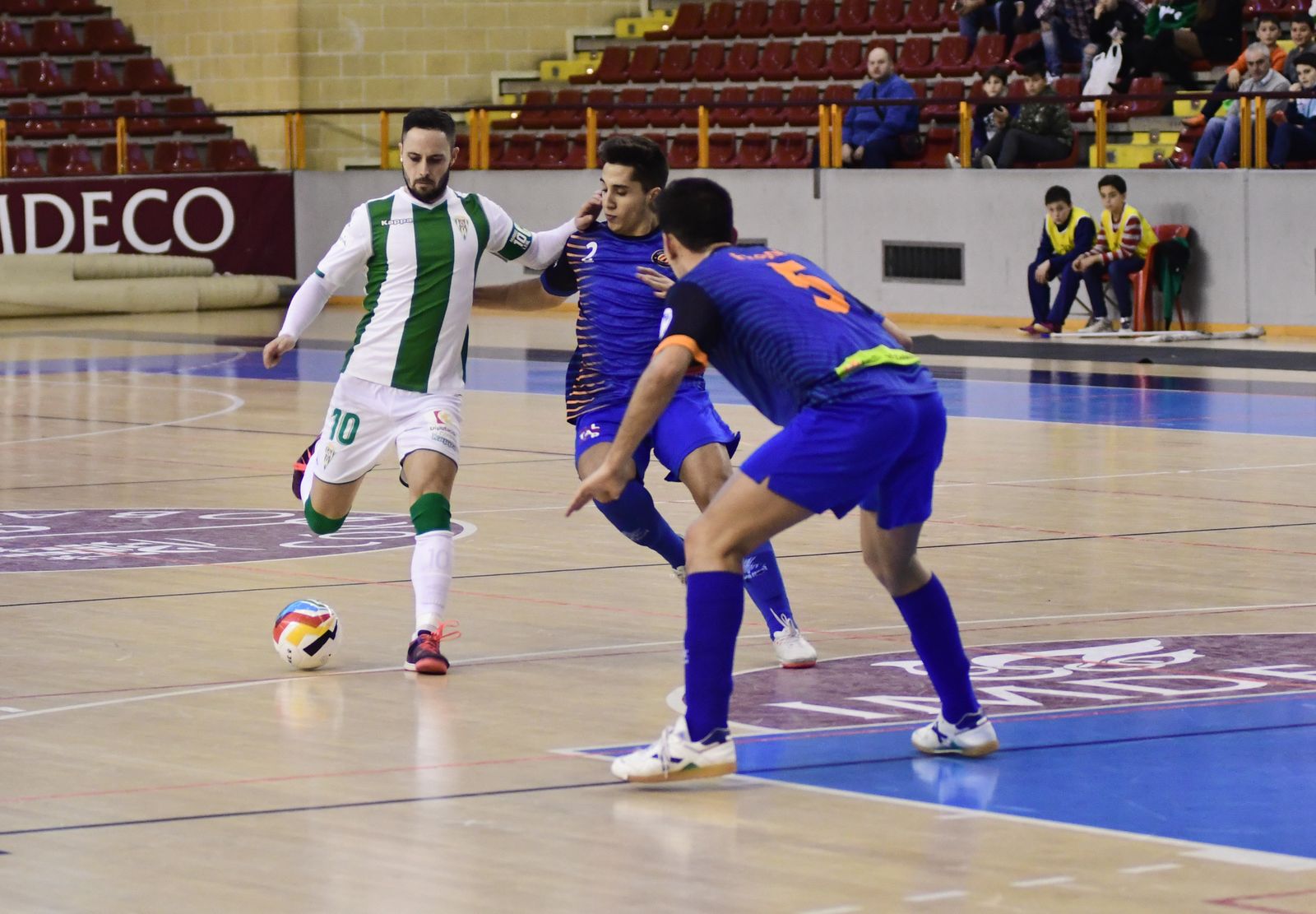 El Córdoba CF Futsal-Colo Colo Zaragoza, en imágenes