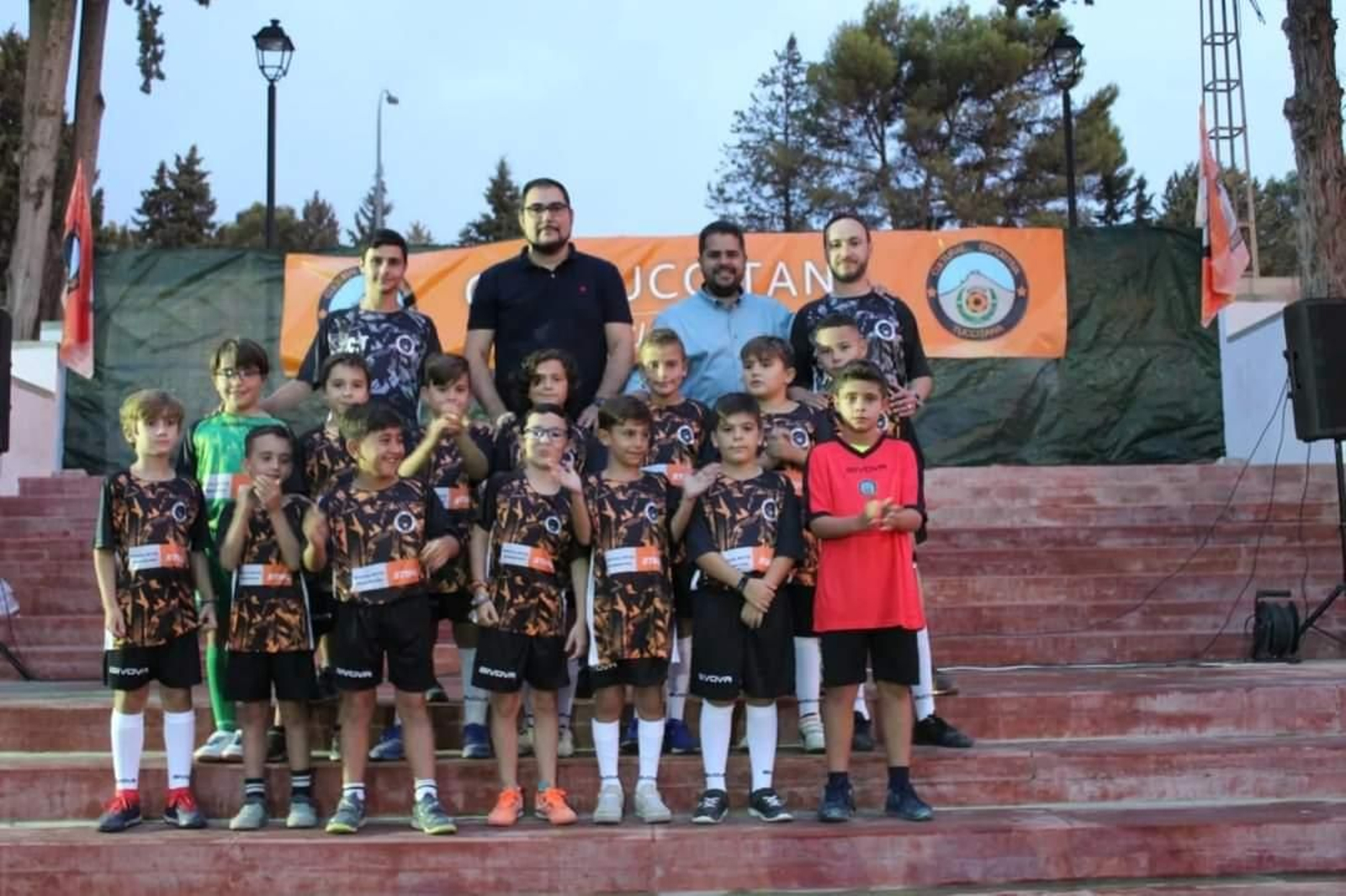 La familia naranja del Tuccitana Cultural Deportiva, en imágenes
