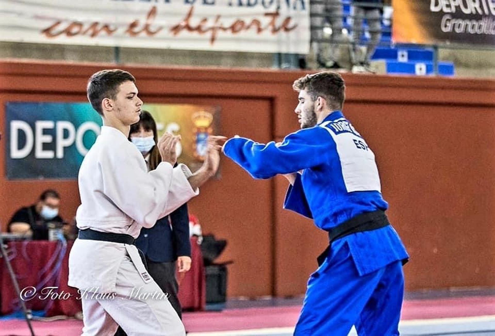 Jorge Gómez en pleno combate de la Copa de España cadete.