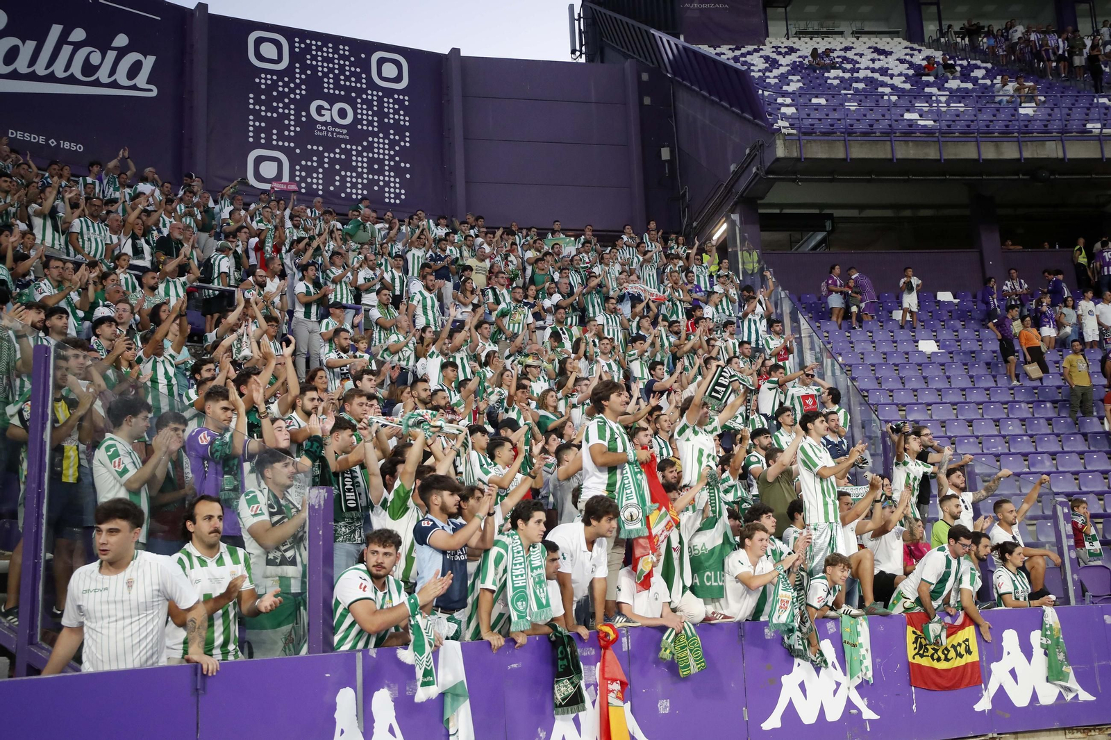 Las mejores fotos del ambiente en el José Zorrilla para el Real Valladolid - Córdoba CF