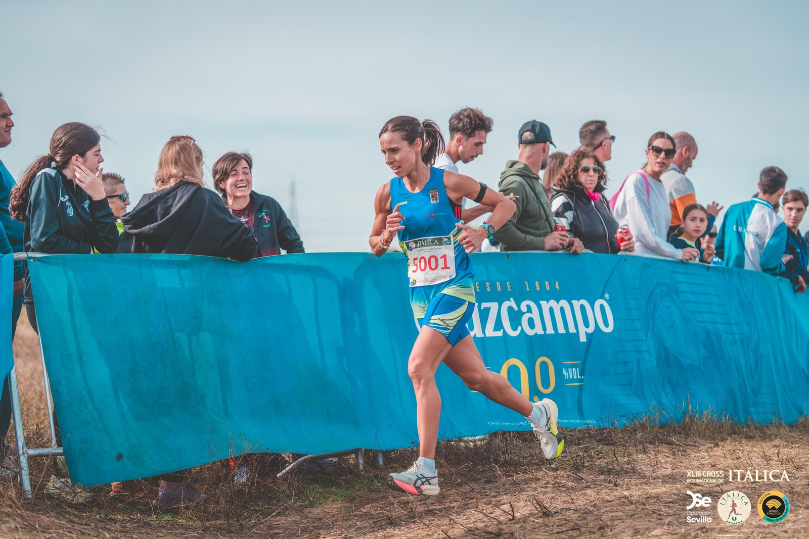 Búscate en las fotos del Cross de Itálica 2025 | 11