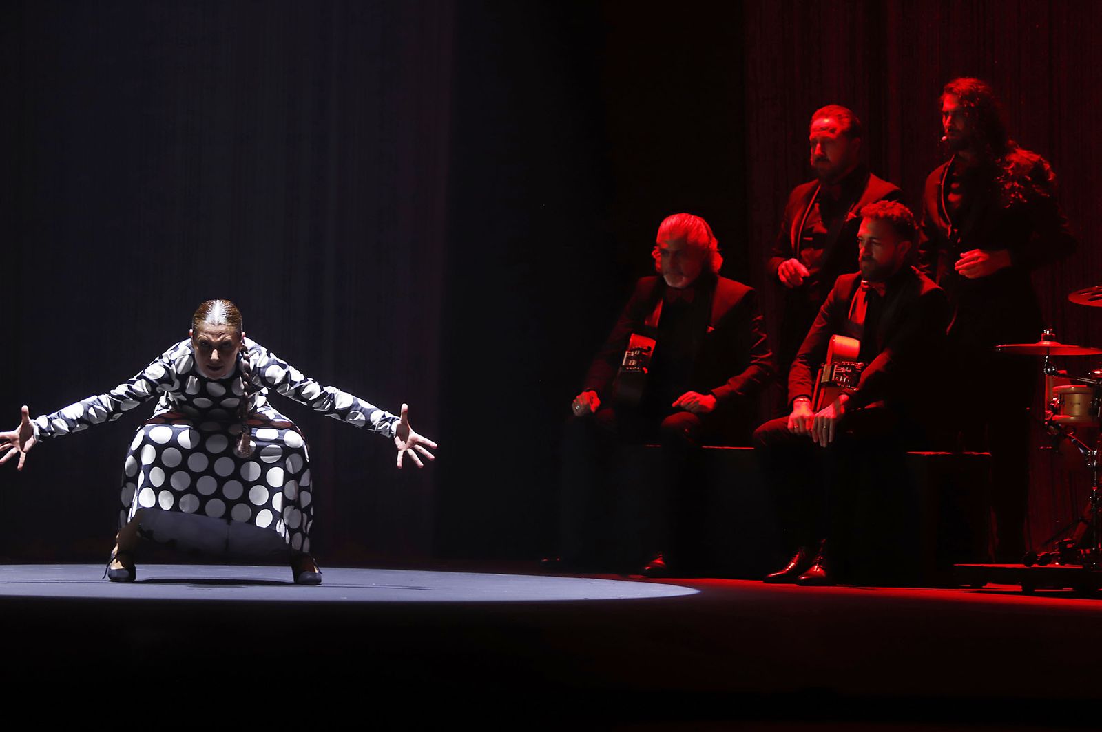 La actuación de Sara Baras en la Casa Colón de Huelva en imágenes