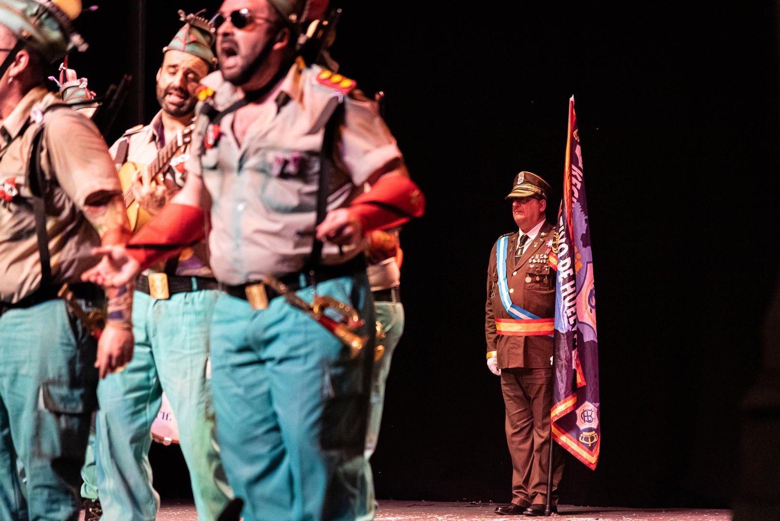 Imágenes de la murga 2020 ¡Qué choco llevo en lo alto!