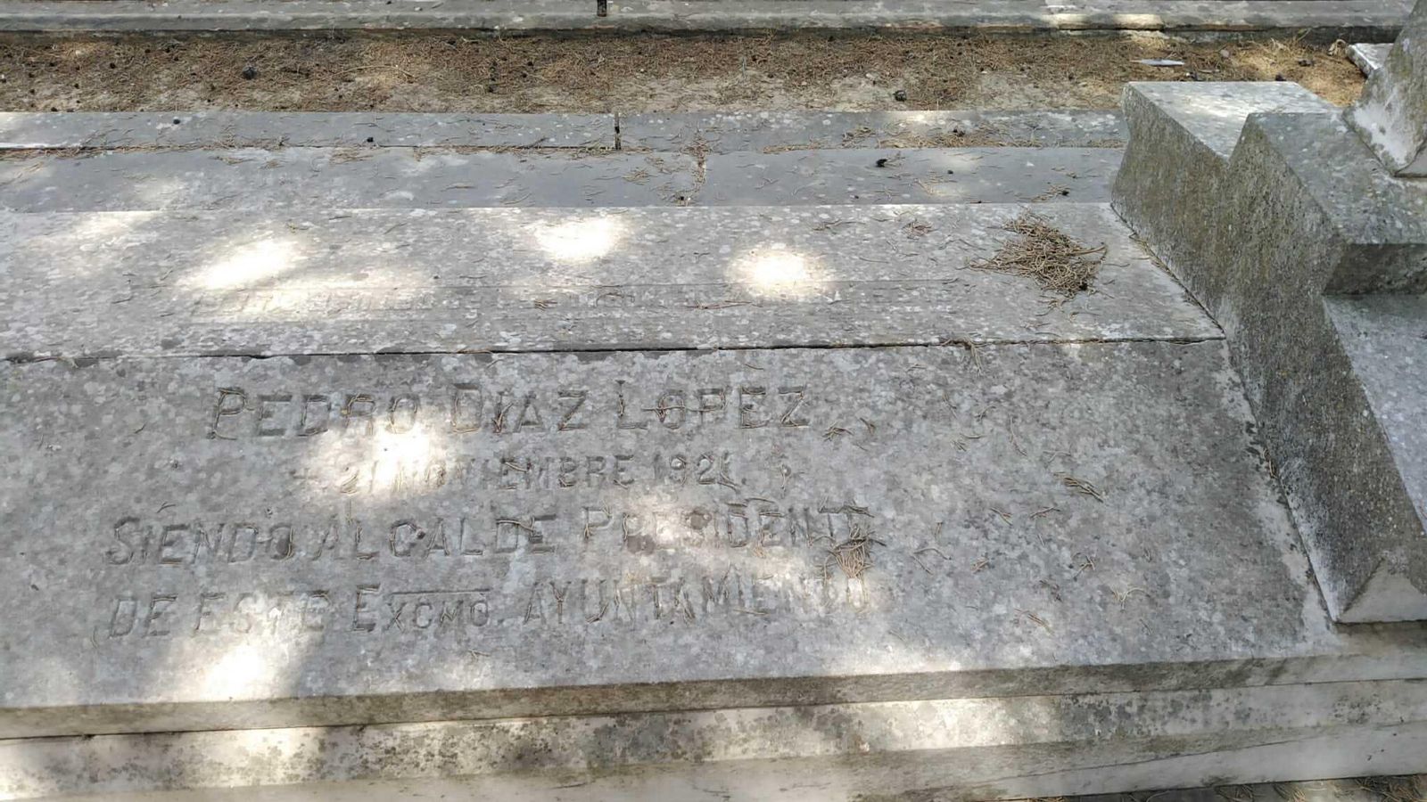 Tumba de Pedro Díaz López en el cementerio de Jerez.