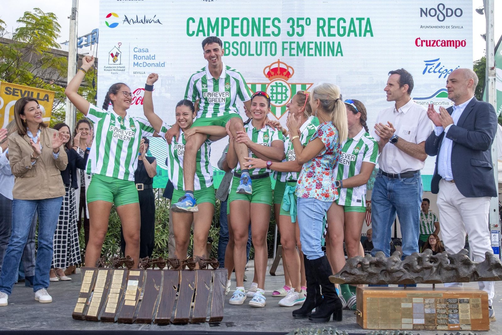Las fotos de la regata Sevilla-Betis 2024: nuevo triunfo del Betis