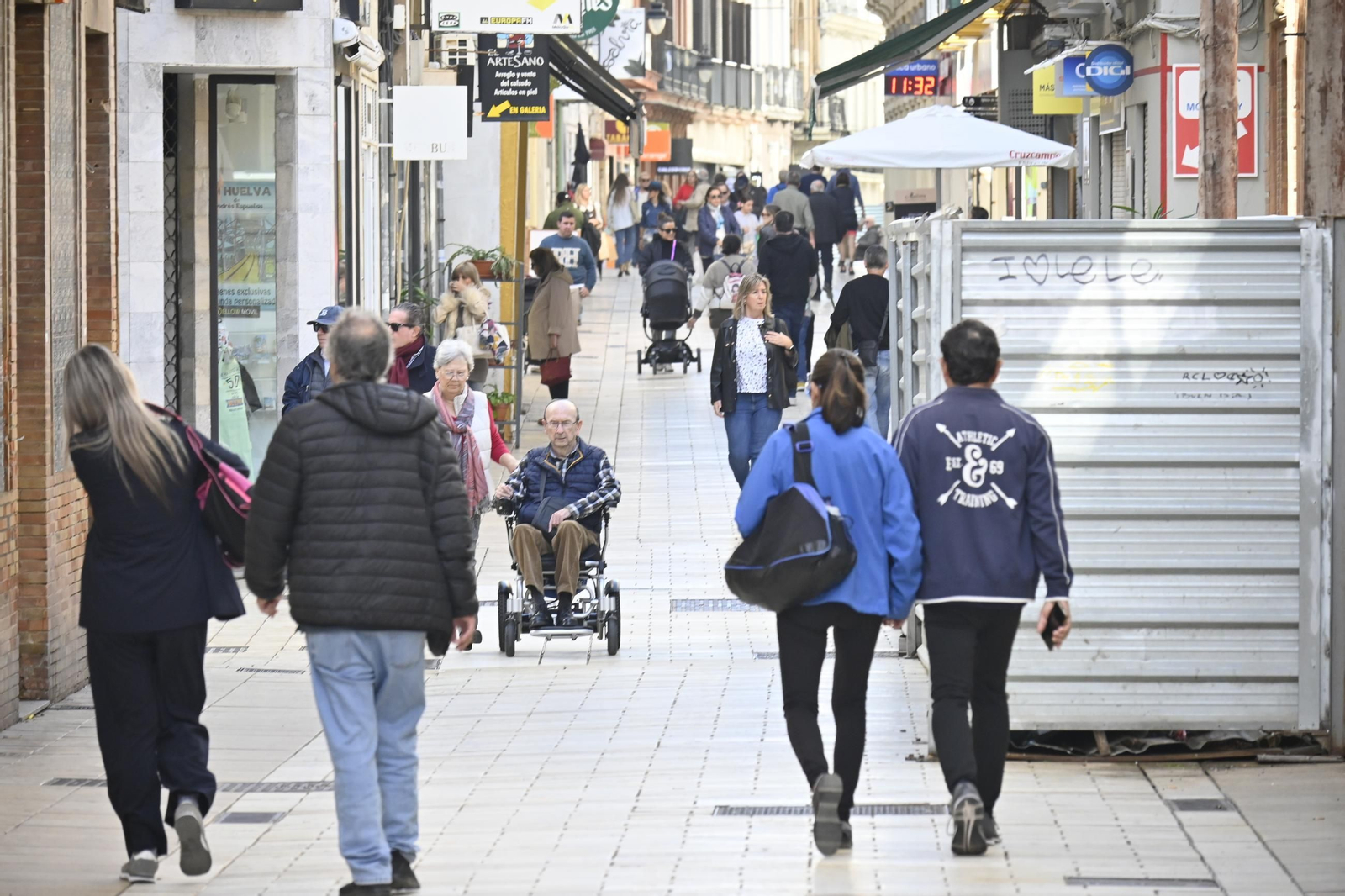 Imágenes de ambiente del sábado 2 de noviembre en Huelva
