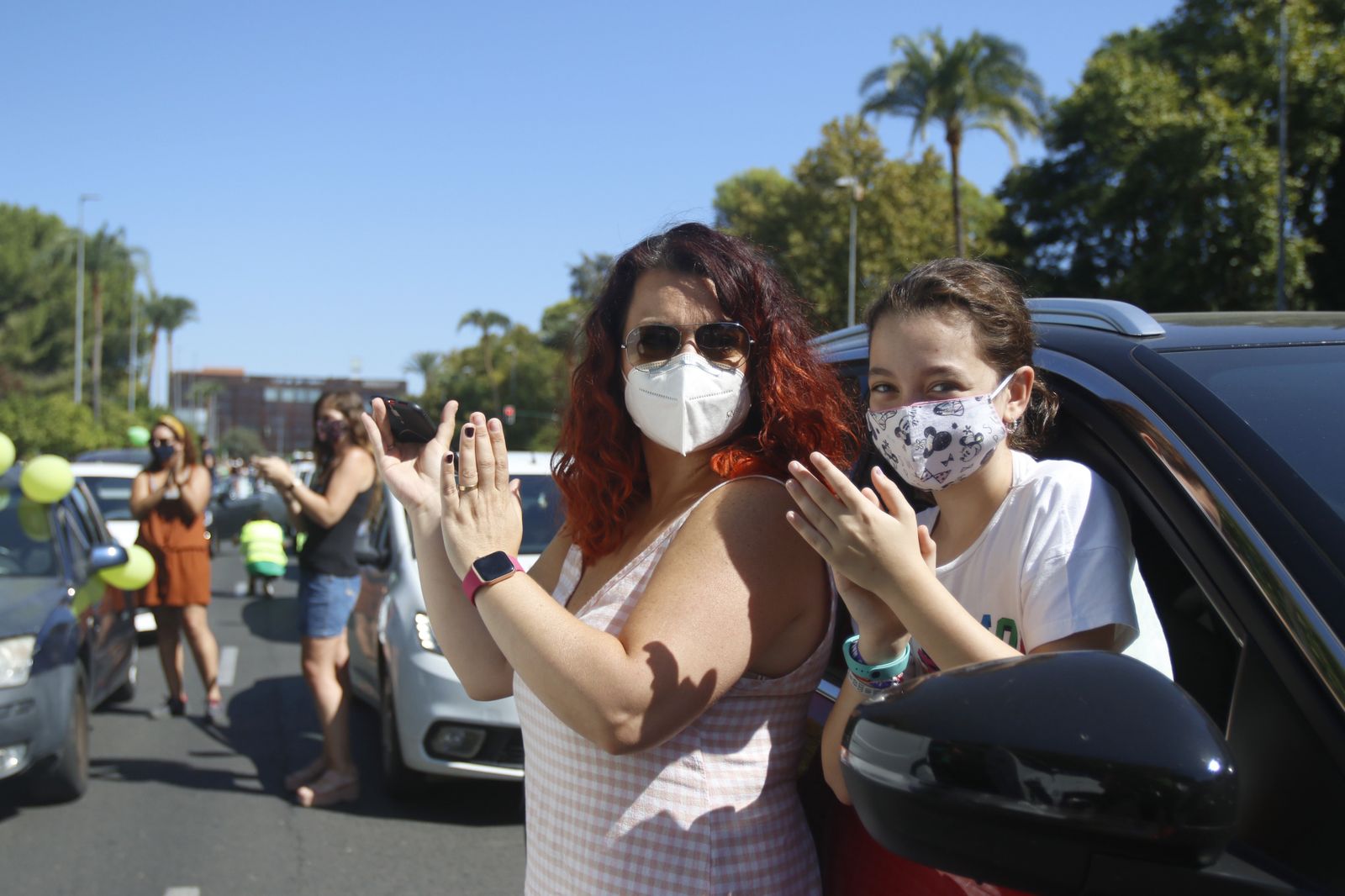 La caravana por una vuelta al cole segura en Córdoba, en fotos
