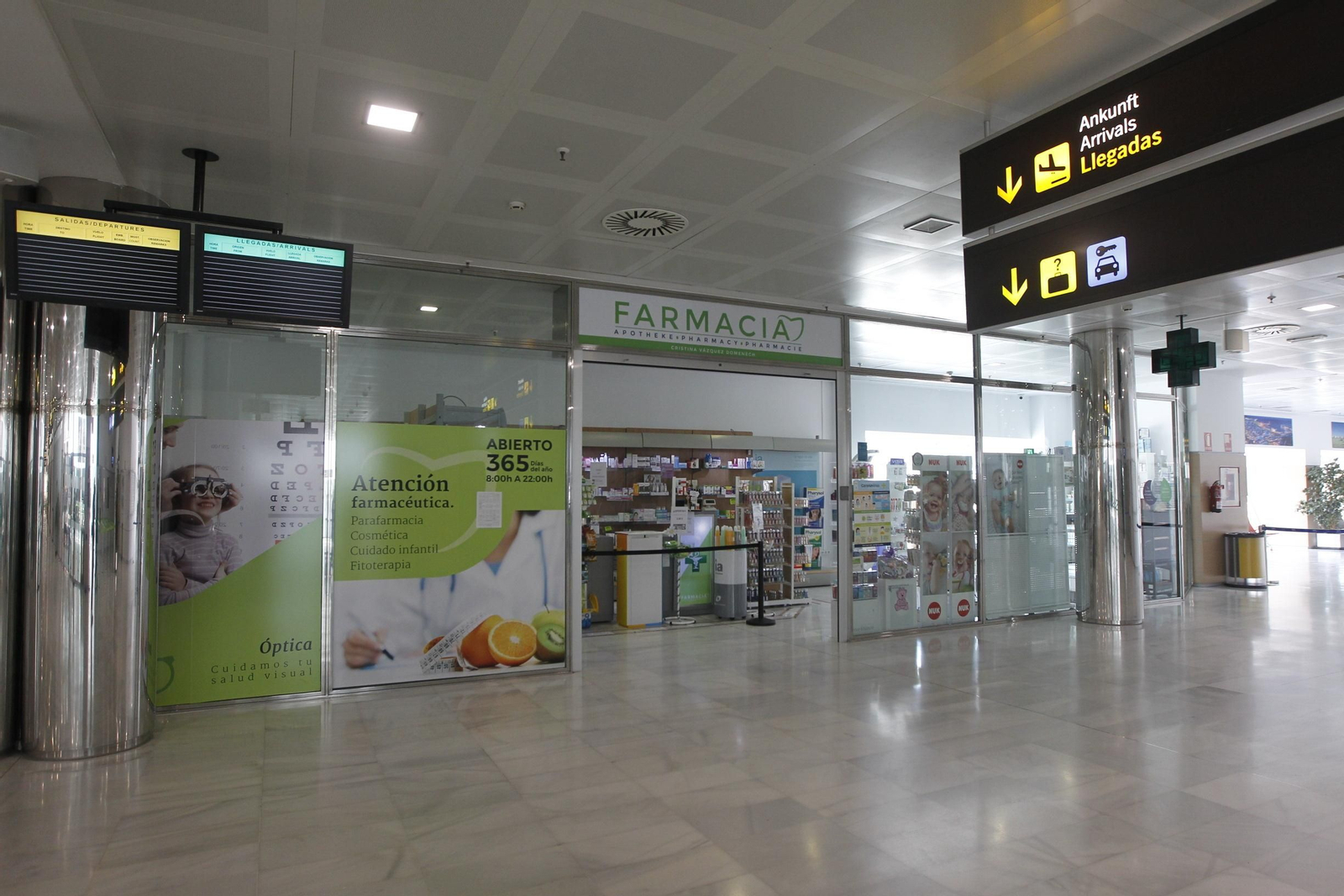 Fotogalería actuación INFOCA y UME por el coronavirus en Almería. Covid-19