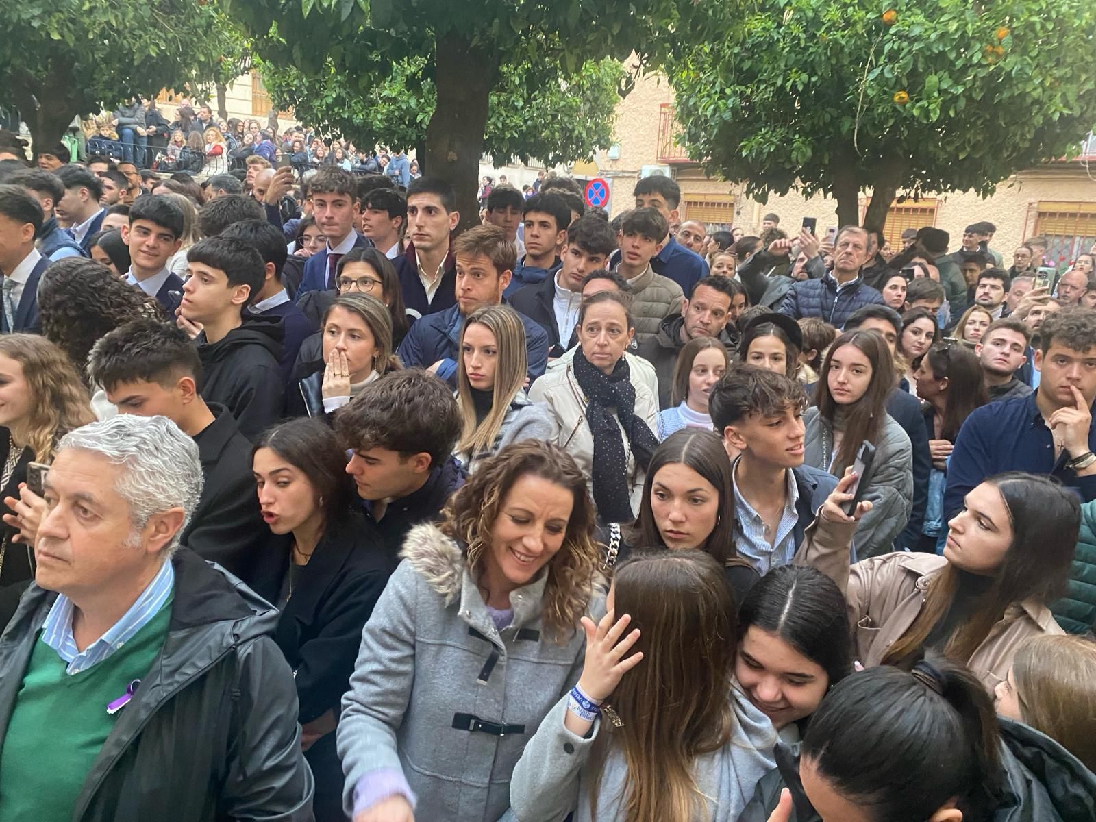 En imágenes: La Expiración trae de vuelta la ilusión de los cofrades jiennenses