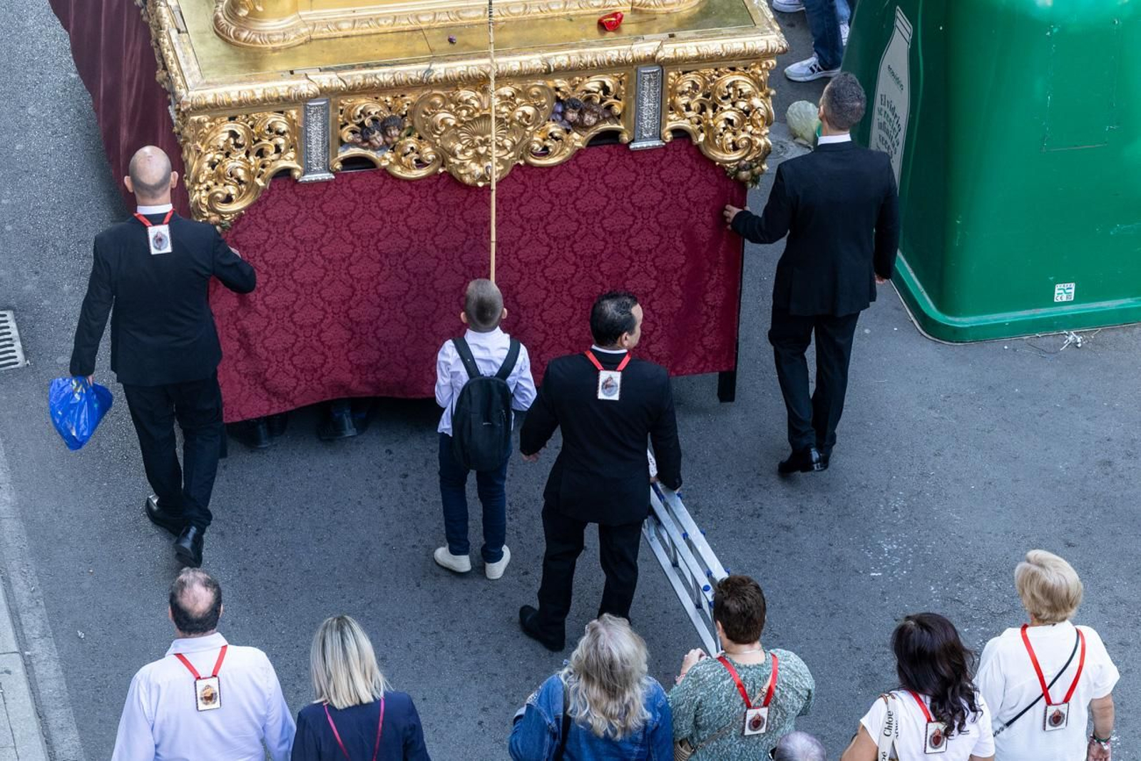 Un Jaén repleto de fieles acompañan los traslados de las veinte imágenes de la Magna (II)