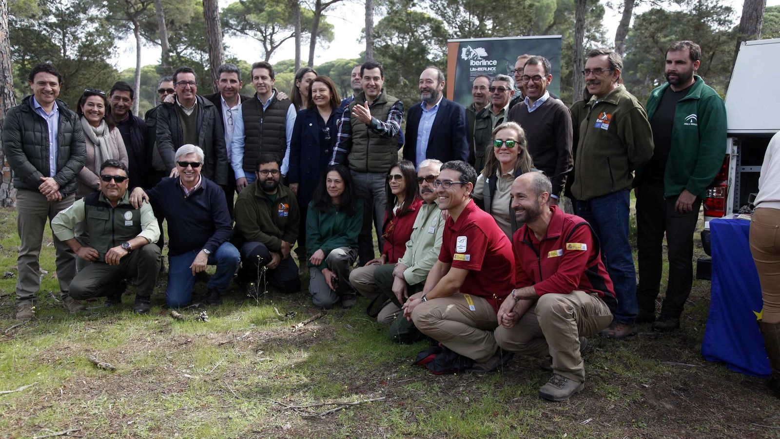 Foto de familia para la primera suelta de un ejemplar de lince ibérico en 2019.