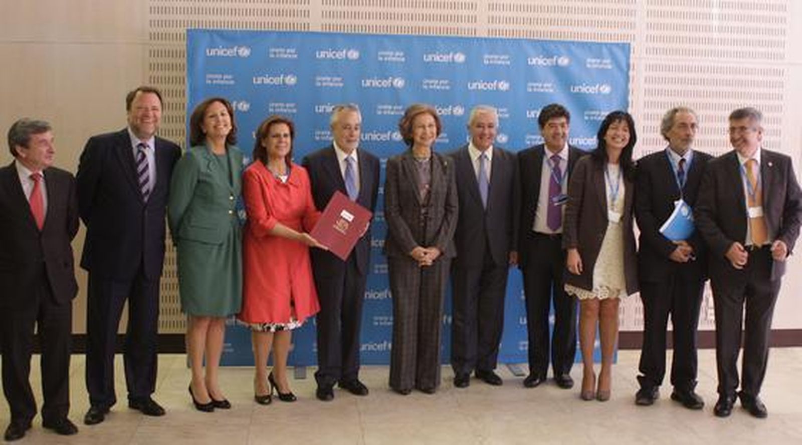 Las autoridades responsables de la inauguración del III Congreso Internacional de Unicef 'Solidari@ 2010'. 

Foto: José Ángel García