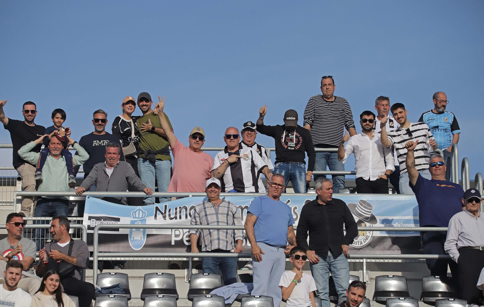 Búscate en el Ciudad de La Línea durante el Balona - Xerez Deportivo de Segunda Federación