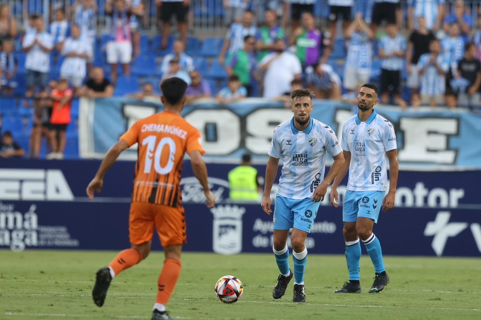 El Trofeo Costa del Sol, entre Málaga CF y Antequera, en imágenes