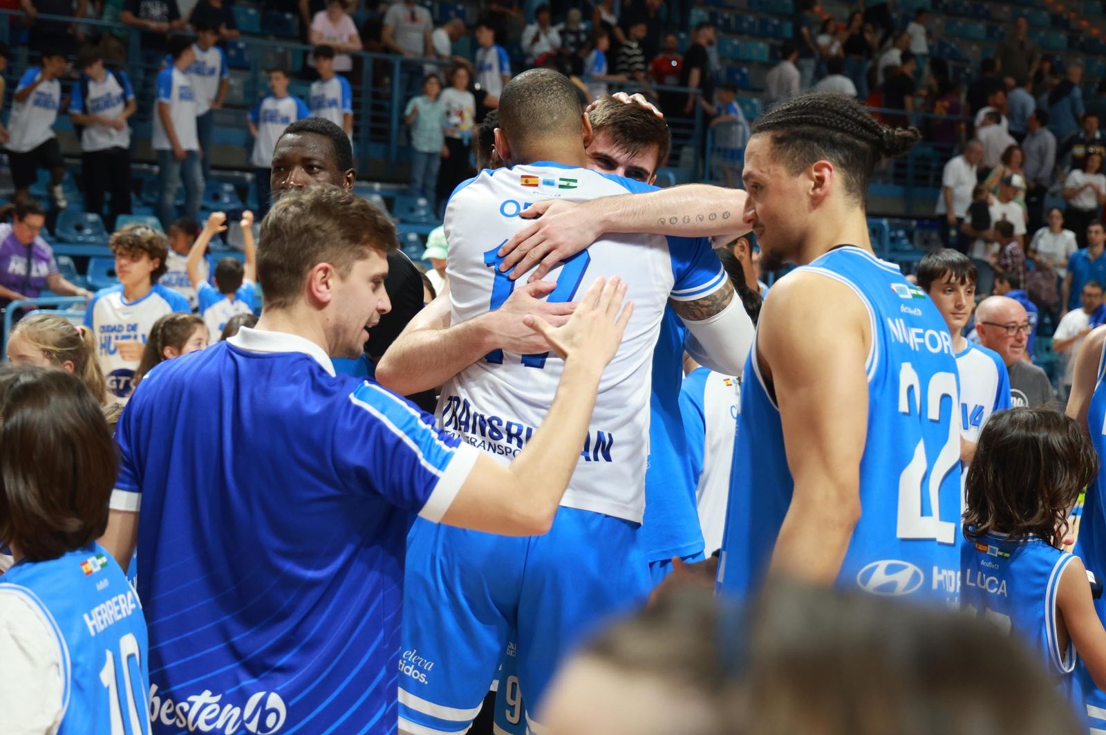 Las mejores imágenes del Ciudad de Huelva-CB Salou