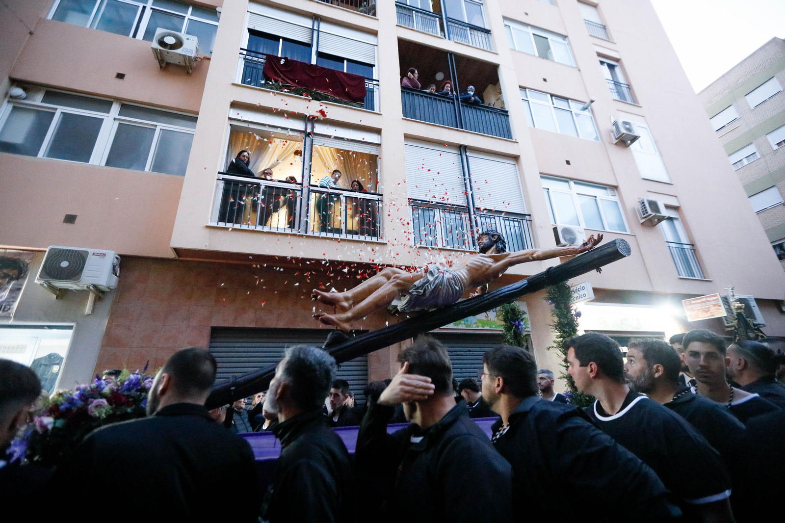 La procesión del Calvario, en imágenes