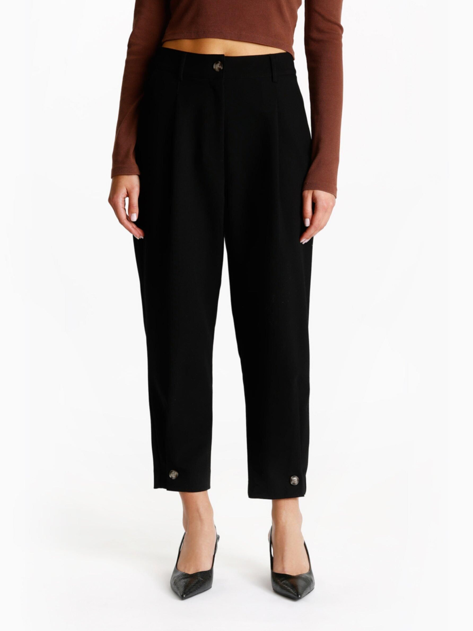 Pantalones carrot de Lefties. Pantalones carrot de Lefties.