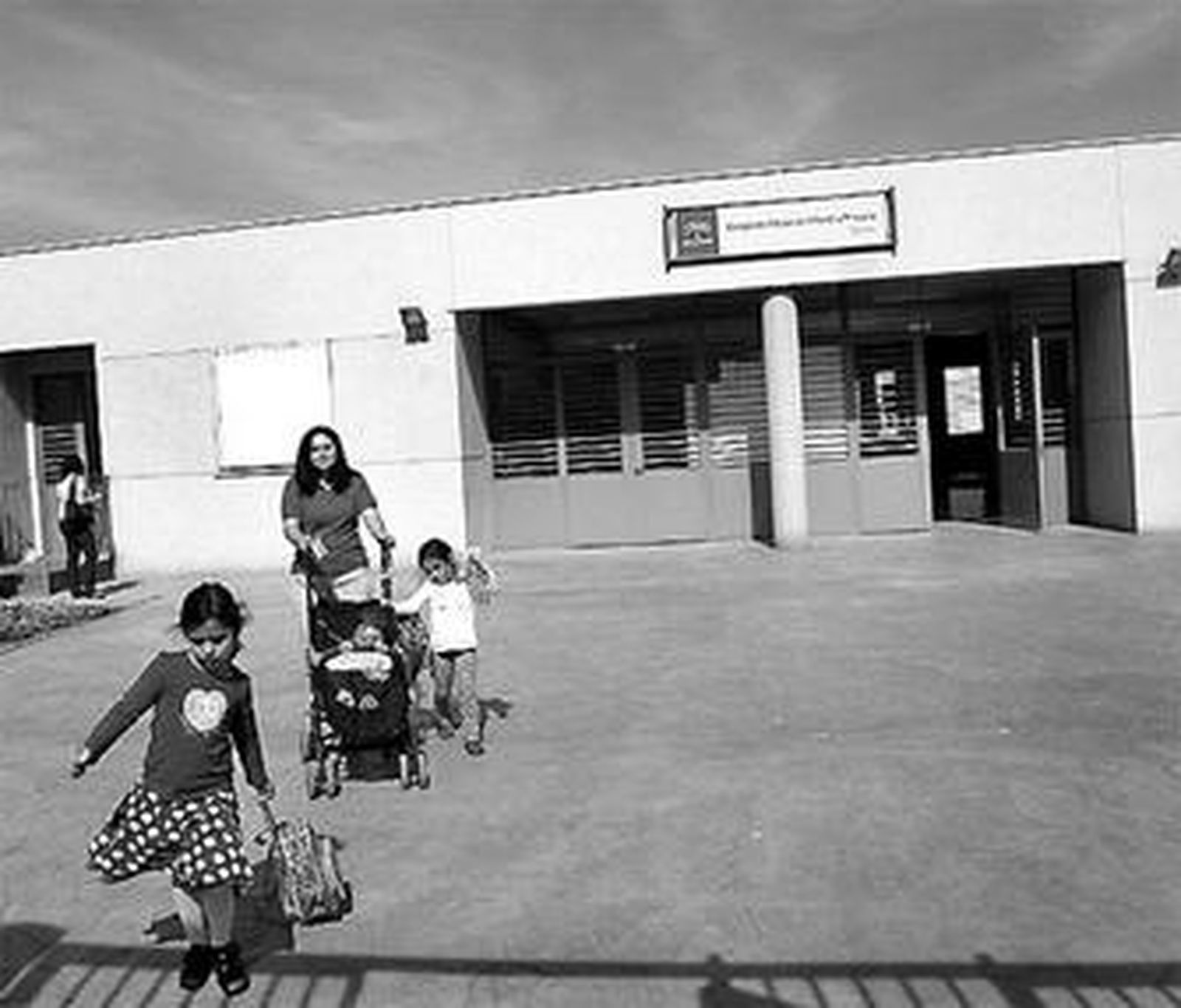 Uno de los terrenos está junto al CEIP Carmen de Burgos.