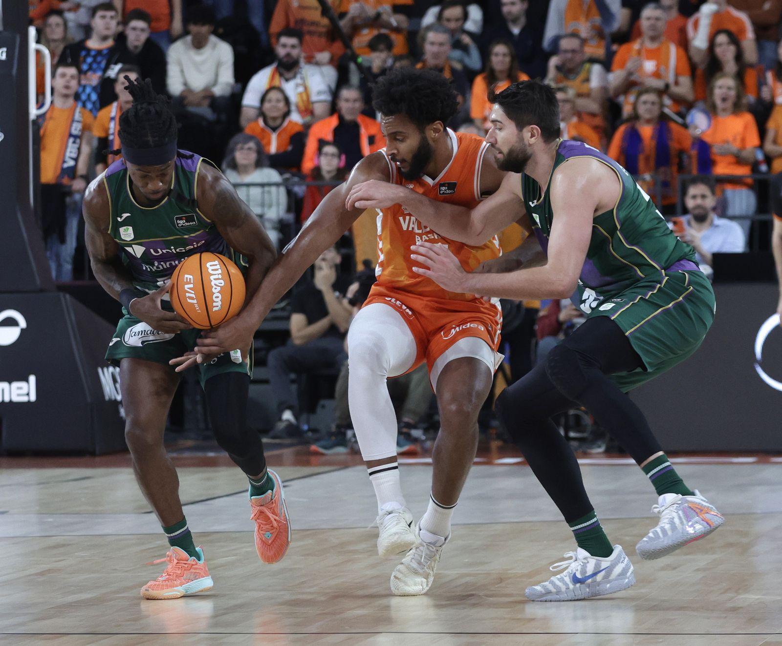 El Valencia Basket-Unicaja, en fotos
