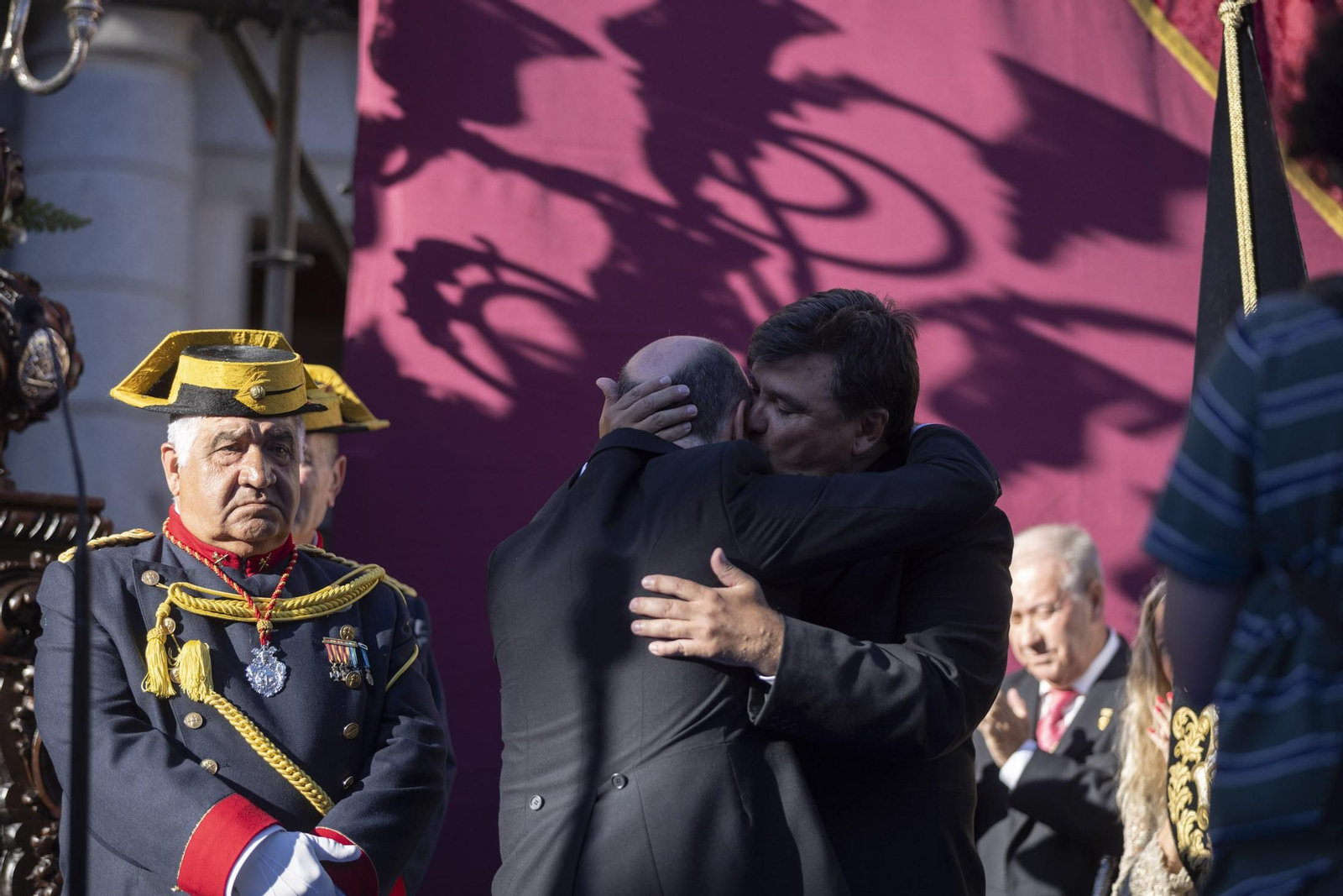 Imágenes de la salida extraordinaria de La Borriquita por las calles de Huelva