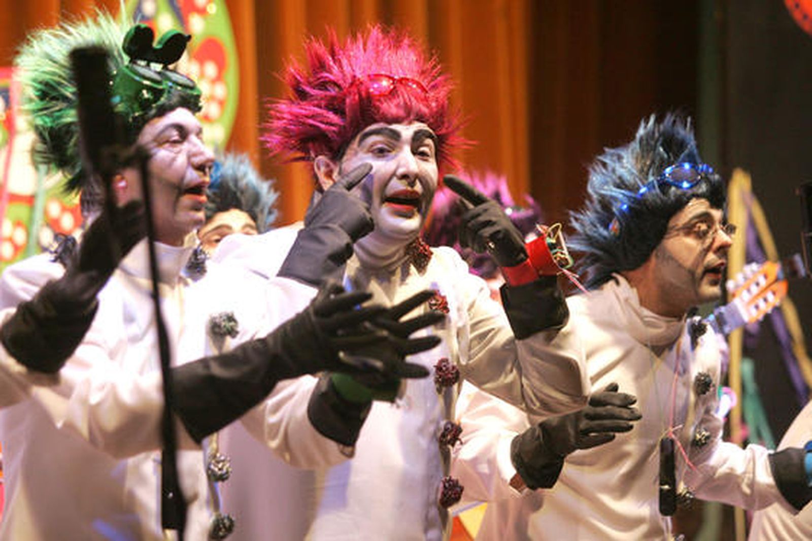 La agrupación 'El hombre del tiempo'./Fotos:J.M.Quiñones

Foto: J.M.Q.