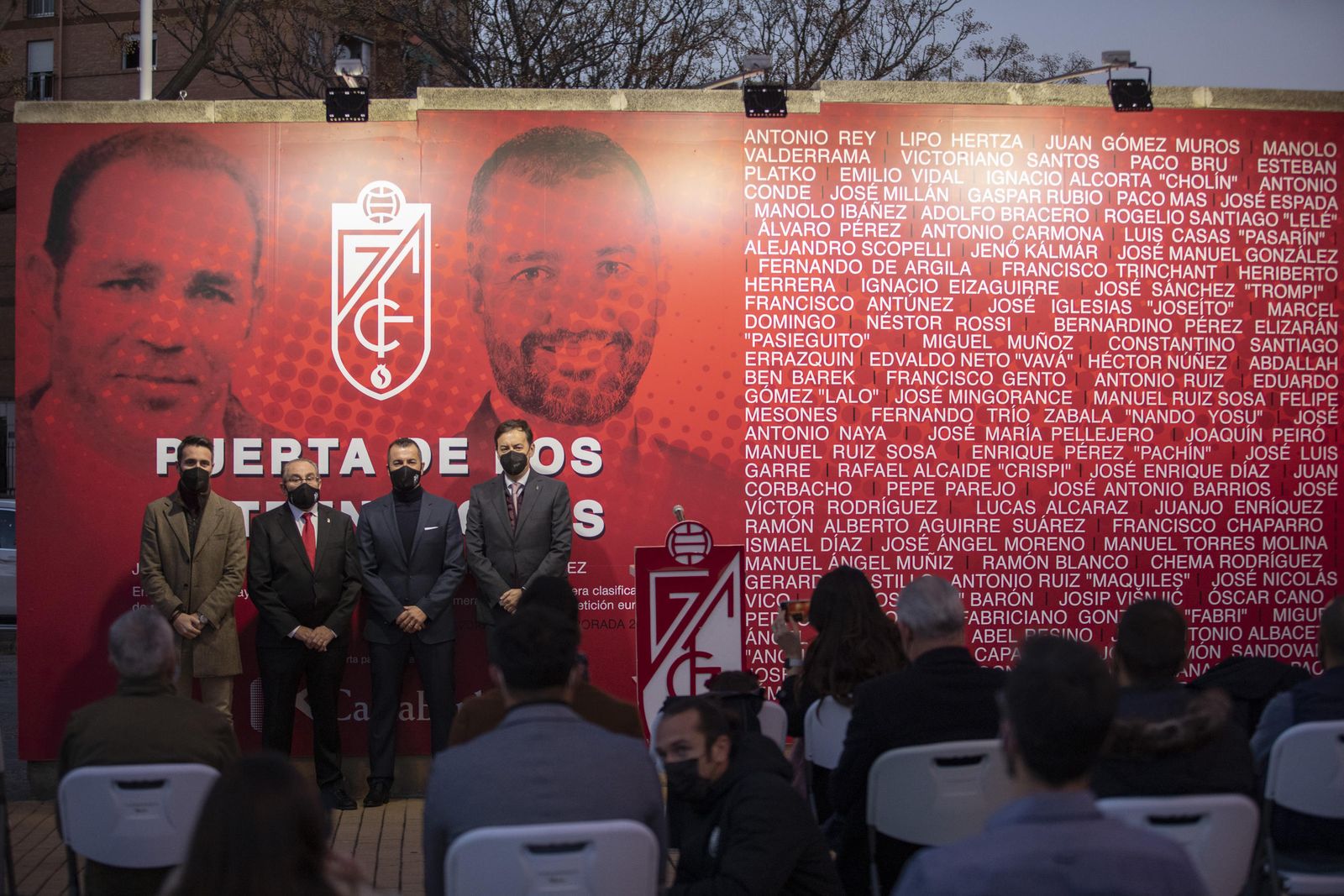 Fotos: Inauguración del espacio de Diego Martínez en la Puerta de los Entrenadores