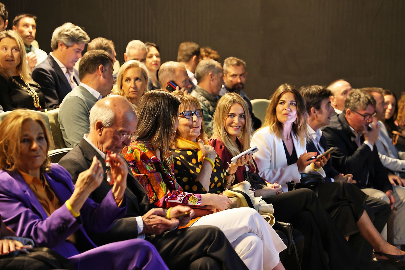 Movitransa presenta los nuevos modelos de BMW IX2 y el X2 en el complejo deportivo Lamiya