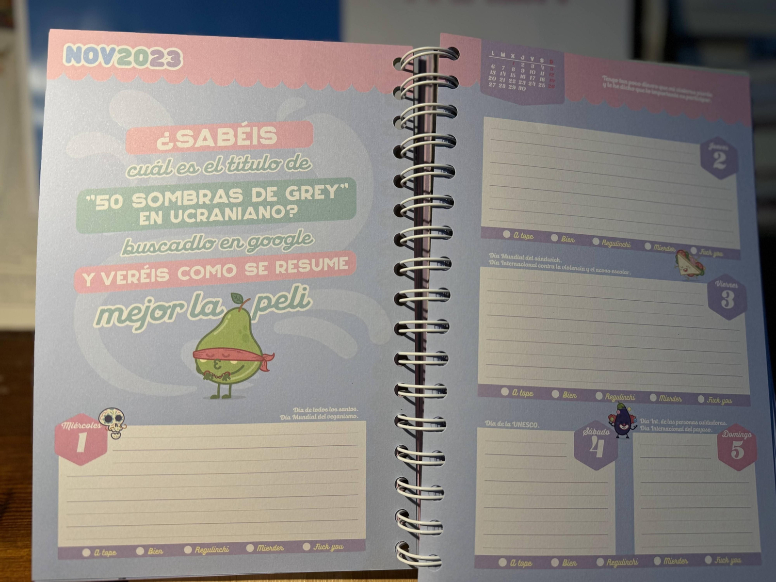 Una de las agendas de adultos repartidas en la cabalgata de Reyes en San Fernando. Una de las agendas de adultos repartidas en la cabalgata de Reyes en San Fernando.
